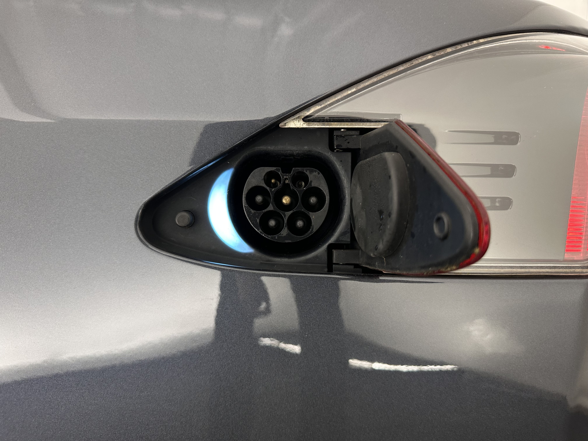 Tesla Model S 75D Base [ 3-Fase-17kW ] (SOH-85%) Aut. *PANO-WINDOW | LEATHER-FABRIC | AIRSUSPENION | FULL-LED | NAVI-FULLMAP | KEYLESS | MEMORY-PACK | HEATED-COMFORTSEATS | DIGI-COCKPIT | CARBON-INLAY | AUTOPILOT | 21"ALU*