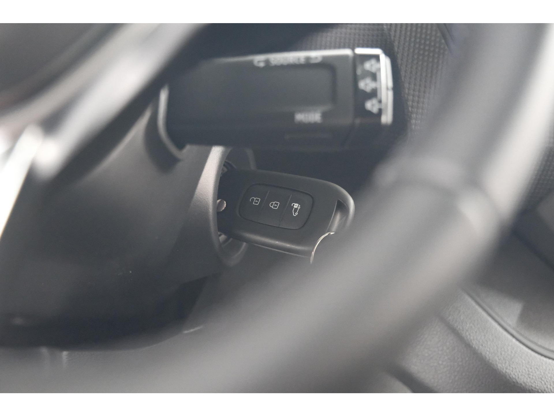 Renault Trafic 2.0 Blue dCi 130 T30 L2H1 Advance | Camera | Apple Carplay | Parkeersensoren