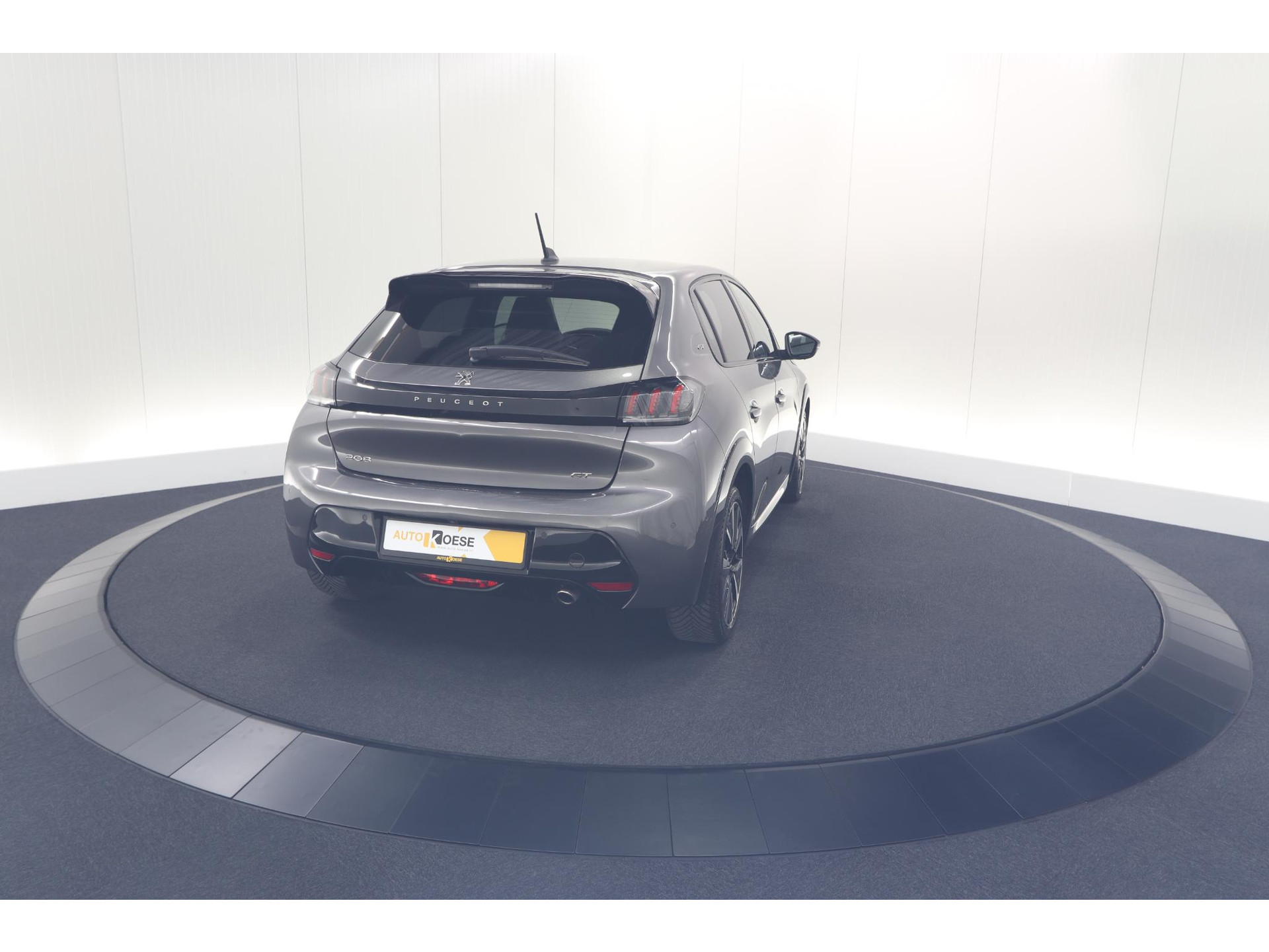 Peugeot 208 PureTech 100 EAT8 GT | Camera | Dodehoekdetectie | Navigatie | Apple Carplay
