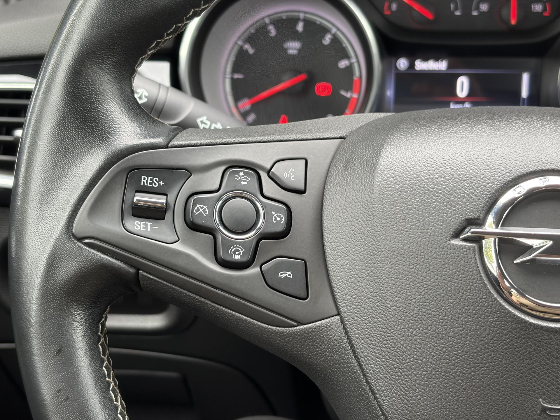 Opel Astra 1.4 Innovation ✓2e Eigenaar✓Carplay✓Navi✓150pk✓Keyless✓6 Bak✓Halfleder✓Rijstrooksensor✓Pdc V+A✓Clima✓Cruise✓Lm velgen✓Bj 12-2016✓N.A.P✓Apk tot 09-2027