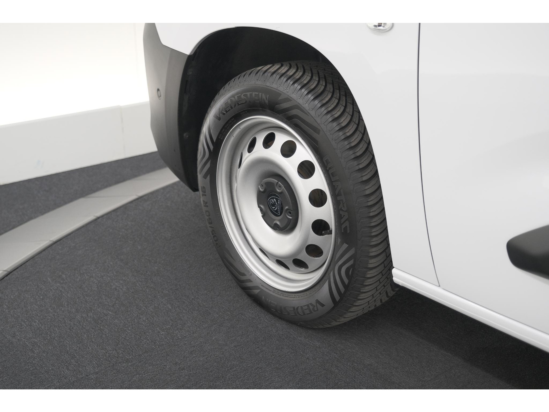 Peugeot Partner 1.5 BlueHDi 130 EAT8 S&S L2 | Trekhaak | Camera | Betimmering Laadruimte