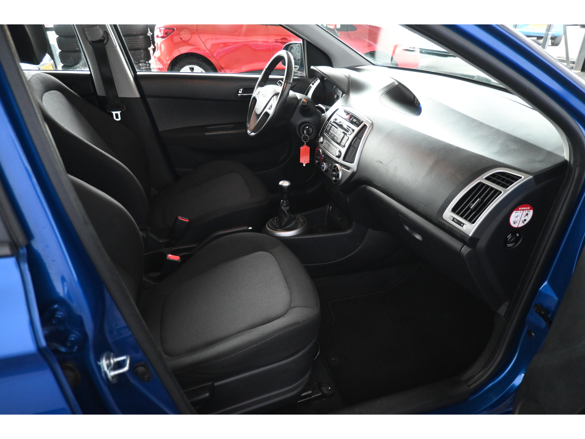 Hyundai i20 1.2i i-Motion LICHTE TIK IN MOTOR! TEKST LEZEN! Airco LED  Elektrisch Pakket! Trekhaak TEKST LEZEN! Inruil Mogelijk!