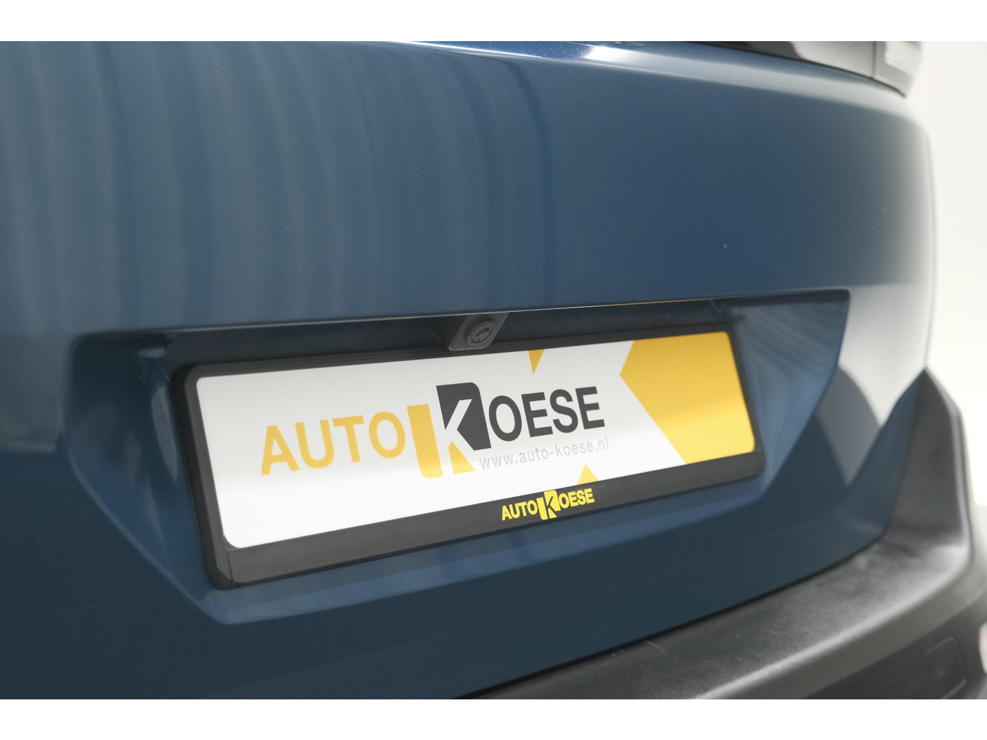 Peugeot 5008 PureTech 130 EAT8 Active Pack | 7 Zitplaatsen | Apple Carplay | Parkeersensoren | Navigatie