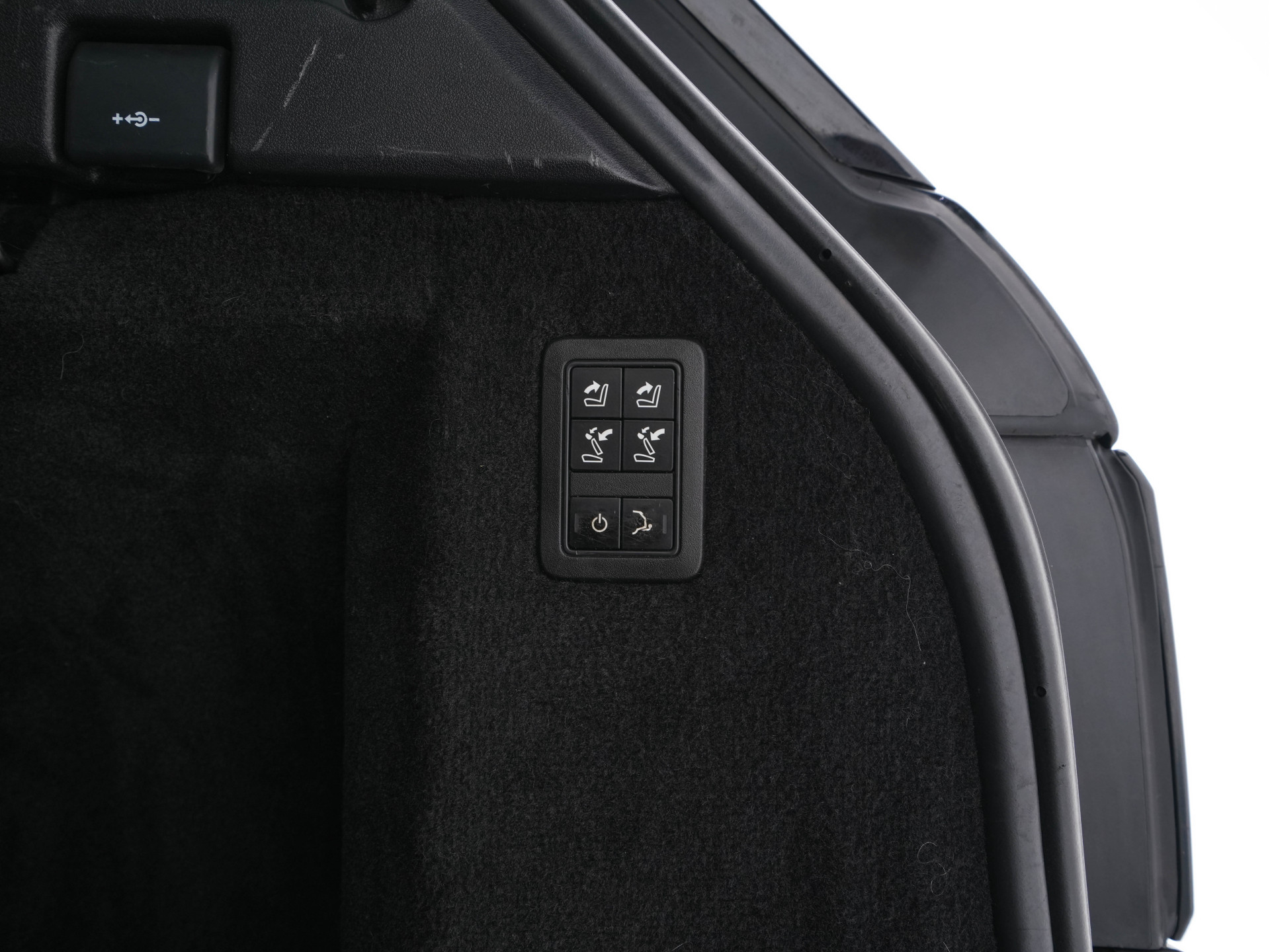 Land Rover Range Rover Sport 3.0 TDV6 HSE Dynamic [ 7-Pers ] Aut. *PANO | LEATHER | BI-XENON | NAVI-FULLMAP | CAMERA | CRUISE | HEAD-UP | MEMORY-PACK | HEATED-COMFORTSEATS | PRIVACY-GLASS | SHIFT-PADDLES | TOWBAR | 20"ALU*