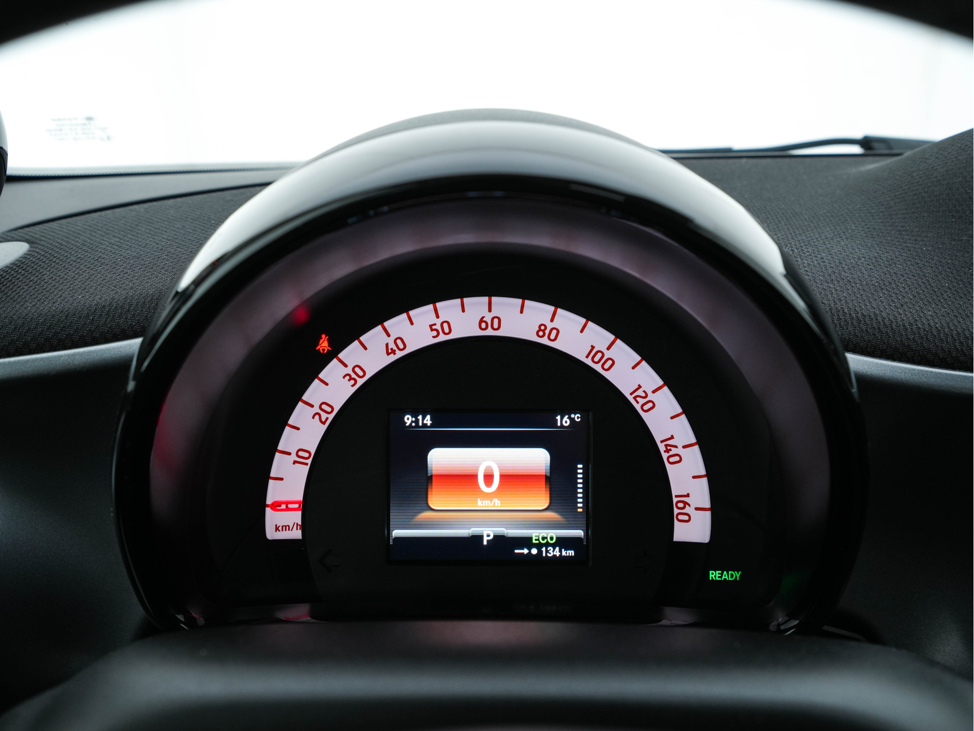 Smart fortwo EQ Business Solution 18 kWh [ 3-Fase ] ( SOH-93%) Aut. *PANO | LEATHER | NAVI-FULLMAP | CAMERA | HEATED-COMFORTSEATS | AIRCO | CRUISE | AMBIENT-LIGHT | 15''ALU*