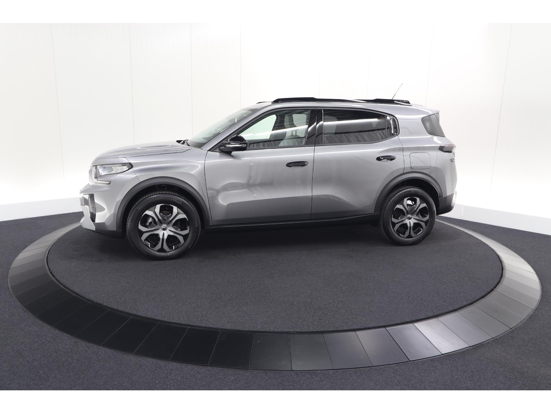 Citroen Ë-C3 Aircross Plus 113pk Extended Range 54 kWh | 11 KW Lader | Camera | Apple CarPlay | Parkeersensoren