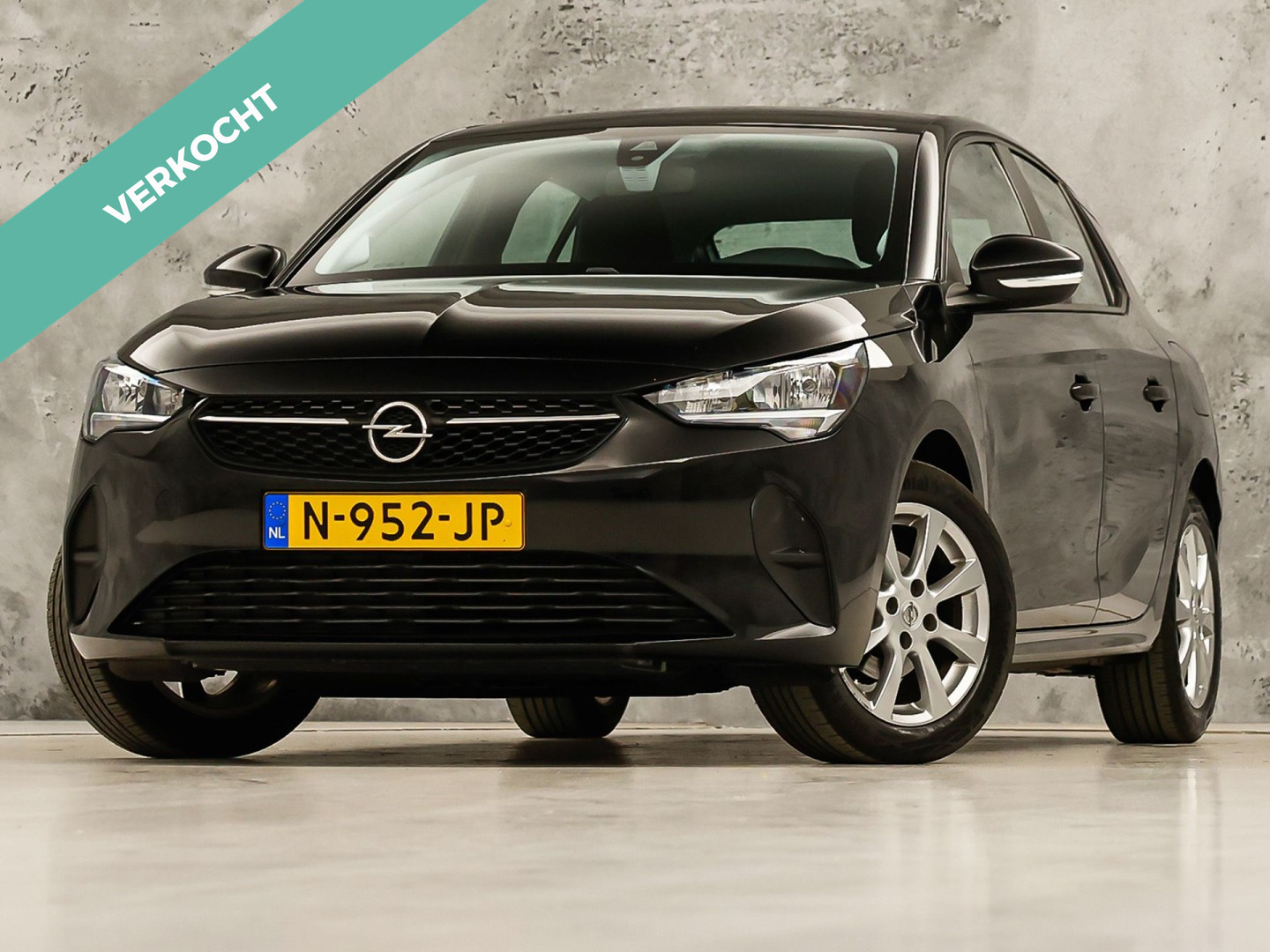 Opel Corsa 1.2 Sport (APPLE CARPLAY, GROOT NAVI, 360 CAMERA, CRUISE, PARKEERSENSOREN, LEDER STUURWIEL, SPORTSTOELEN, LM VELGEN, NIEUWSTAAT)