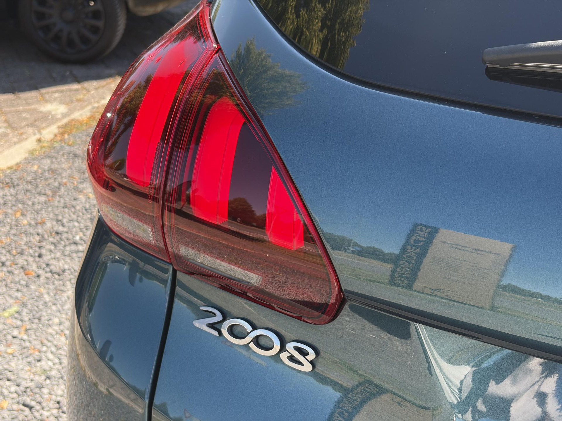 Peugeot 2008 1.2 PureTech Allure D-riem vv in 02-2026 l Pano l Carplay l Camera l Halfleder l 110pk l Dealer Onderhouden l 2e Eigenaar l Navi l Clima l Cruise l Pdc l Lm velgen l Apk tot 02-2027