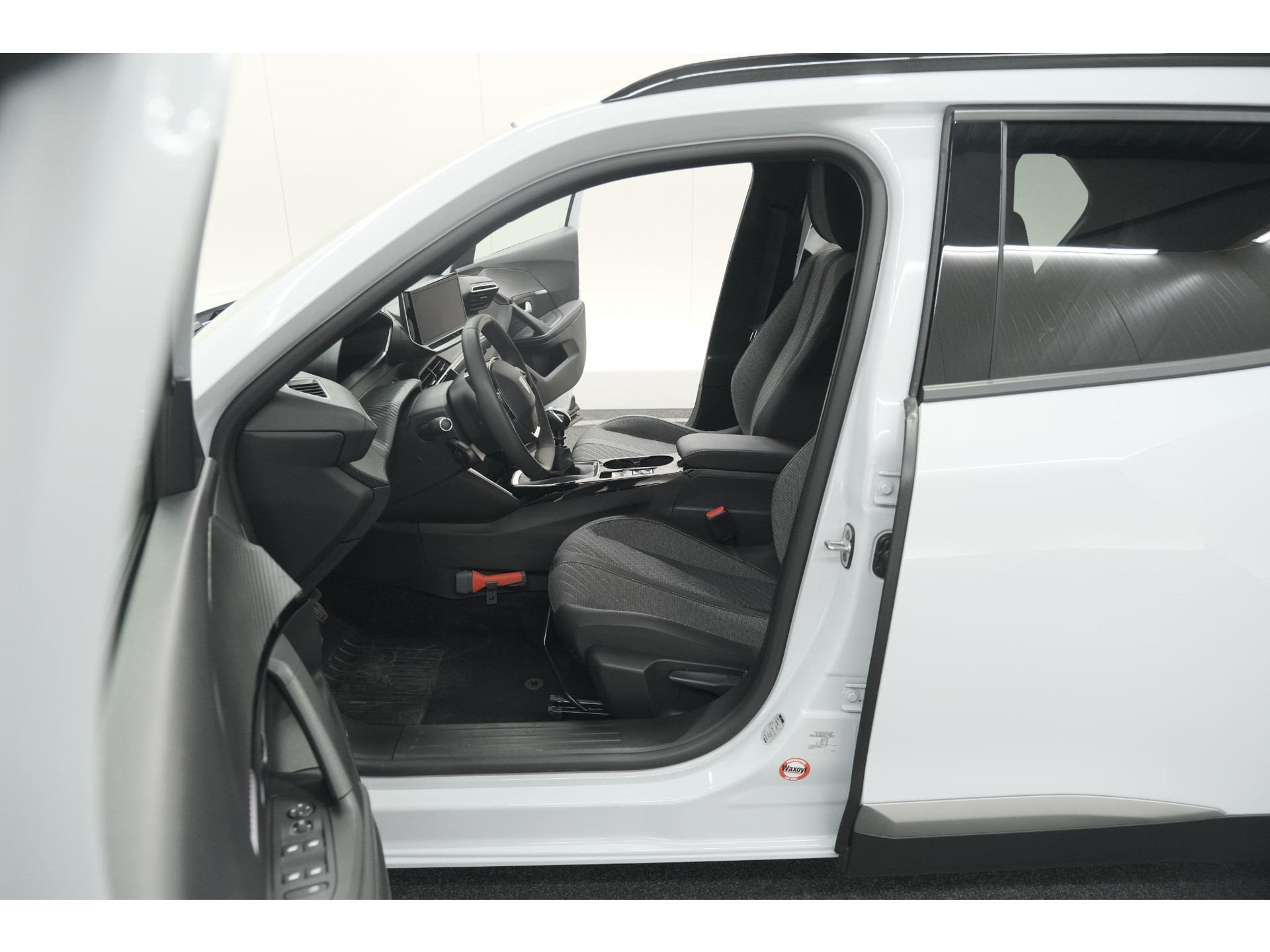 Peugeot 2008 PureTech 100 Allure | 360 Camera | Dodehoekdetectie | Navigatie | Apple Carplay