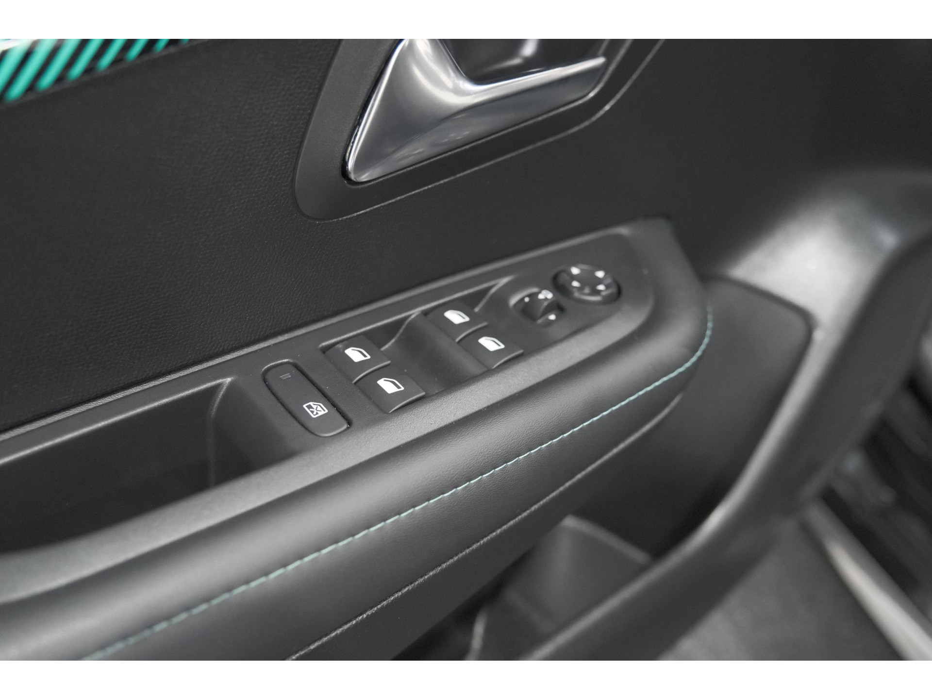 Peugeot 208 PureTech 100 Allure Pack | Camera | Apple Carplay | Stoelverwarming | Parkeersensoren