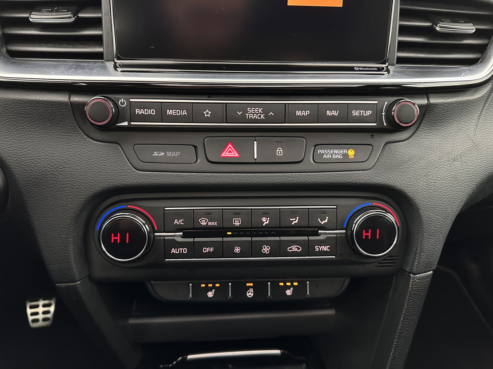 Kia ProCeed 1.0 T-GDI GT-Line (INCL-BTW) *PANO | LEATHER-ALCANTARA  | FULL-LED | SPORTSEATS | NAVI-FULLMAP | CAMERA | ECC | PRIVACYGLASS | LANE-ASSIST | DAB+ | CARPLAY | PDC | KEYLESS | CRUISE | TOWBAR | 17''ALU*