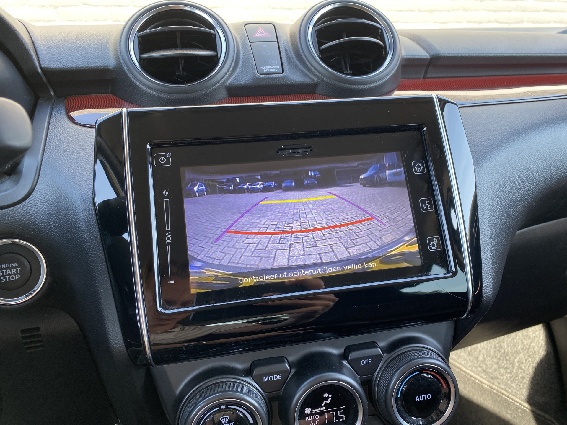 Suzuki Swift 1.4 Sport Smart Hybrid | 1e eigenaar | dealer onderhouden | navigatie | sportstoelen | camera | carplay