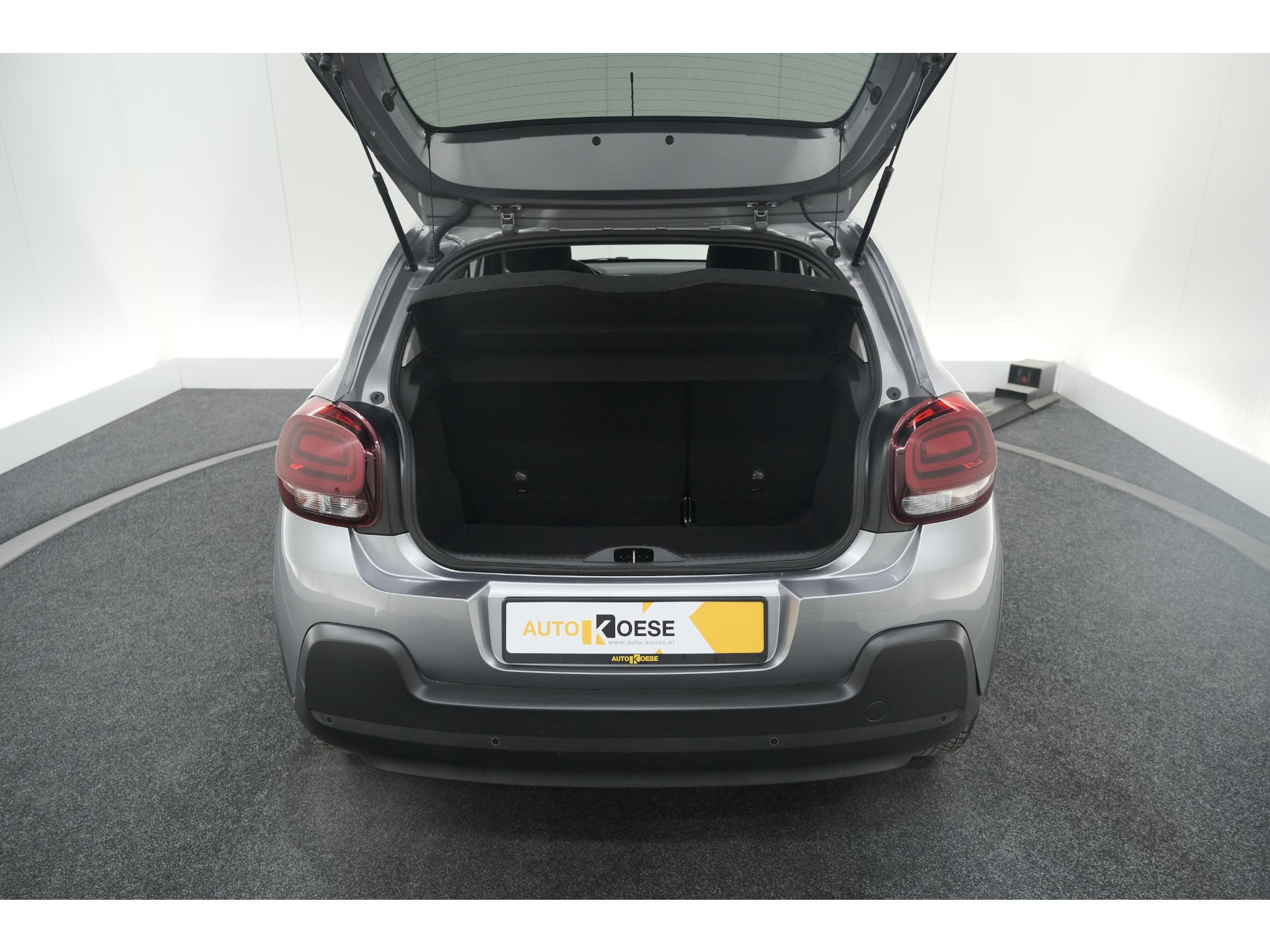 Citroen C3 PureTech 110 EAT6 Max | Camera | Parkeersensoren | Navigatie | Apple Carplay