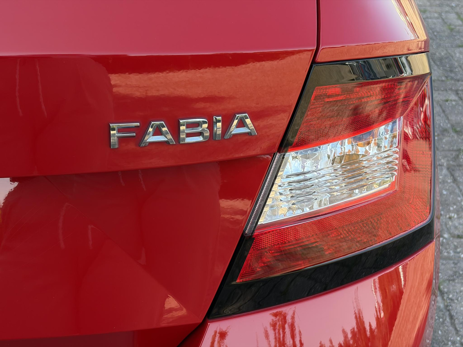 Skoda Fabia 1.2 TSI Drive 90pk,2e Eigenaar,Dealer Onderhouden,Navi,Clima,Cruise,Lm velgen,4x Elekt.Ramen,Pdc,N.A.P,Apk tot 12-2026