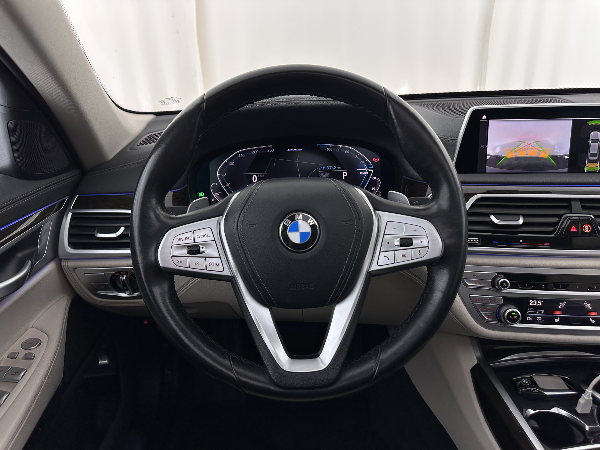 BMW 7-serie 745Le (Plug-in) (INCL-BTW) *PANO | LEATHER | FULL-LED | HEAD-UP | BLINDSPOT | MEMORY-PACK | DIGI-COCKPIT | KEYLESS | DAB+ | CAMERA | HEATED-COMFORTSEATS | AMBIENTLIGHT | CARPLAY | SHIFTPADDLES | 18''ALU*