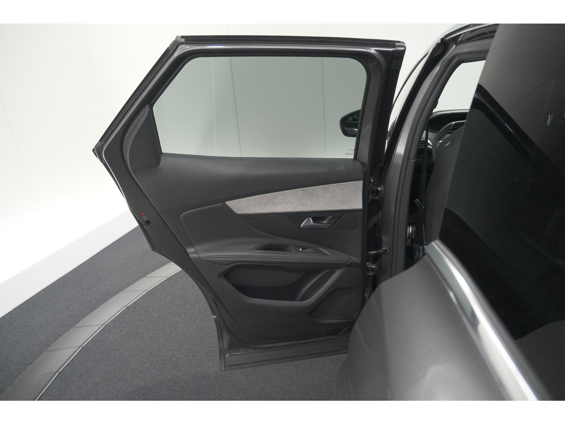 Peugeot 3008 PureTech 130 EAT8 GT | Camera | Dodehoekdetectie | Adaptieve Cruise Control