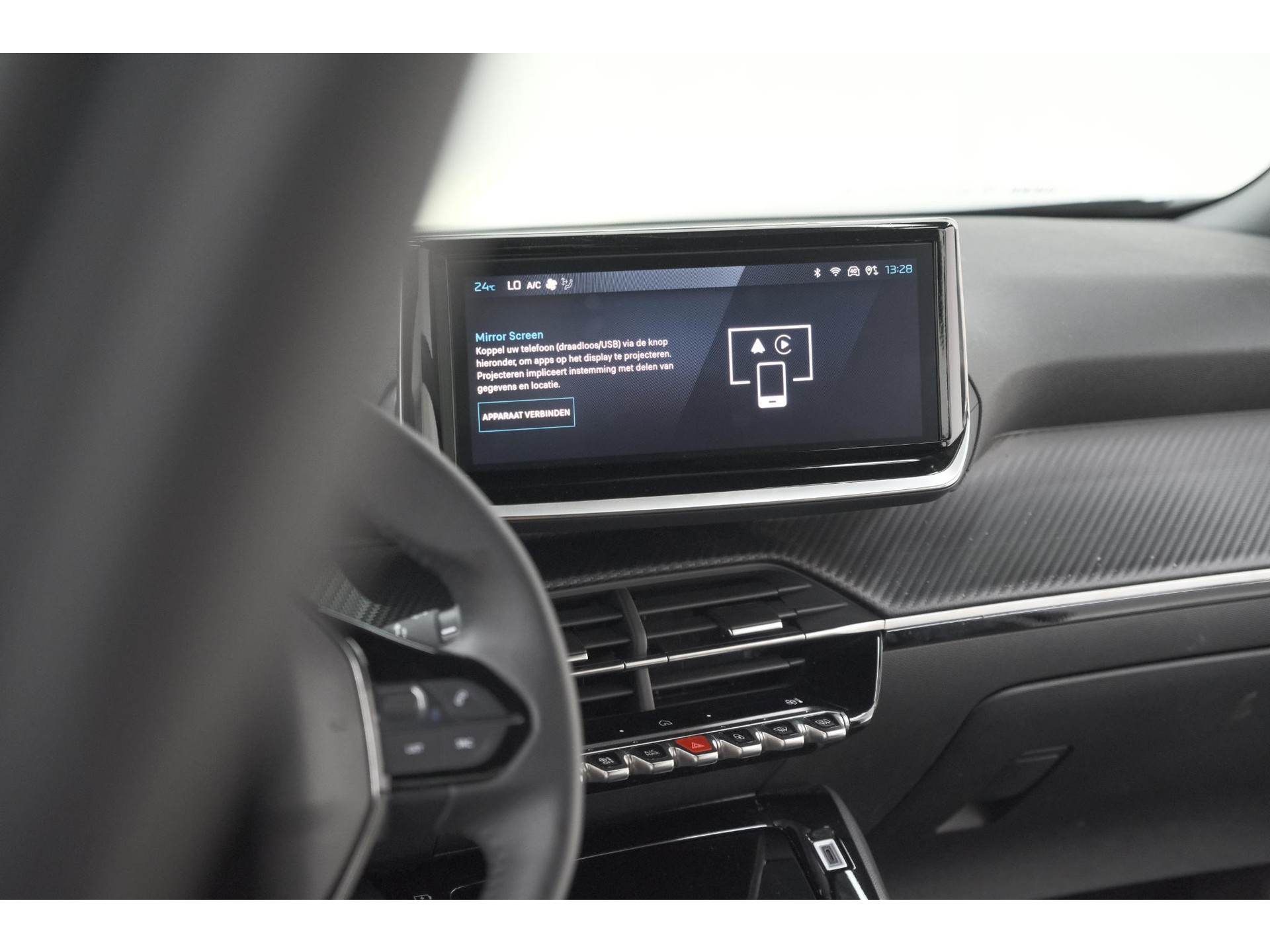 Peugeot 2008 PureTech 100 Allure | Apple Carplay | Parkeersensoren | Climate control
