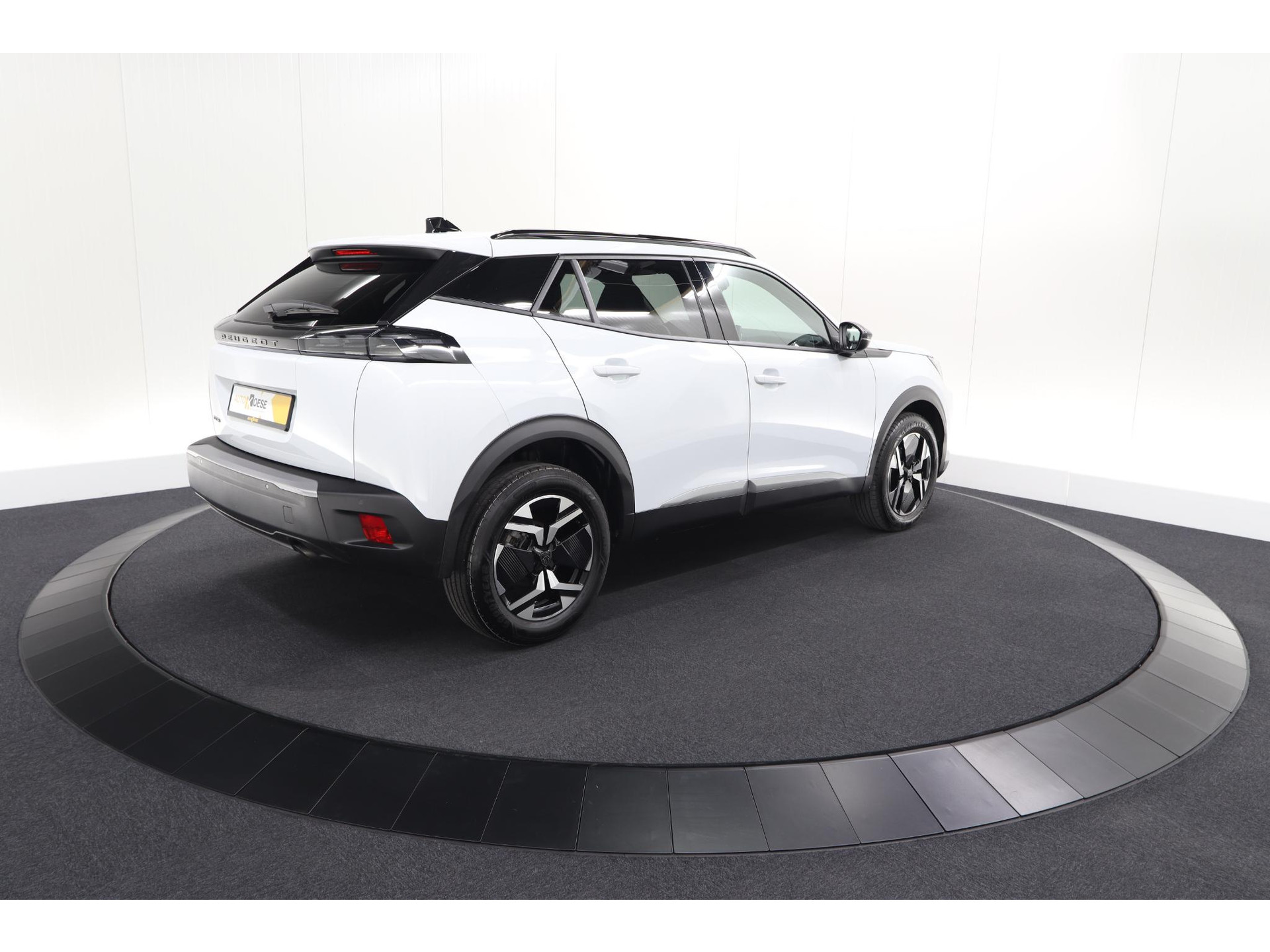 Peugeot 2008 PureTech 100 Allure | Apple Carplay | Parkeersensoren | Climate Control | Cruise Control