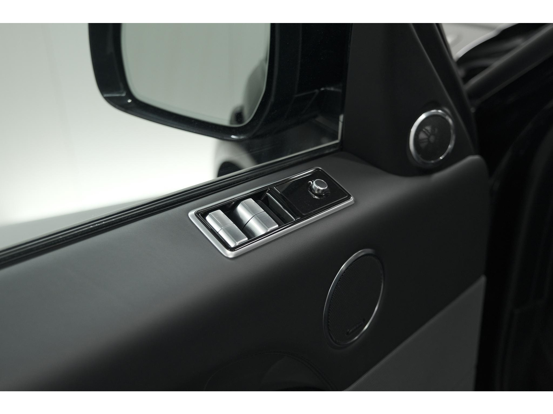 Land Rover Range Rover Sport 3.0 SDV6 HSE Dynamic 3500kg trekgewicht - BTW - Zwart/Zwart