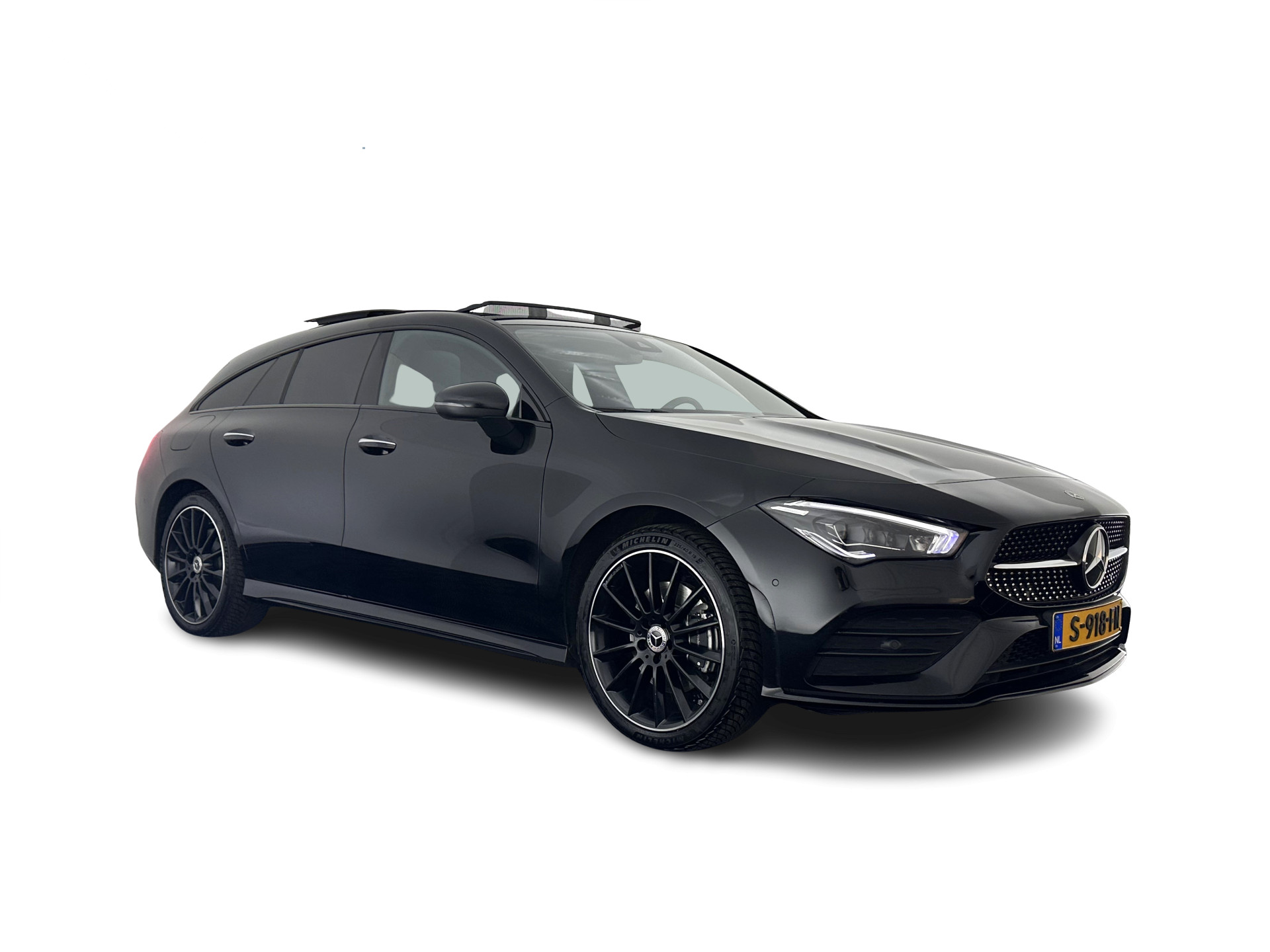 Mercedes-Benz CLA-klasse Shooting Brake 250 e AMG Line ( Plug-in ) (INCL.BTW) *PANO | LEATHER-MICROFIBRE | MULTIBEAM-LED | AMBIENT-LIGT | BLIND-SPOT | HEATED-SPORTSEATS | WIDE-SCREEN-DIGICOCKPIT | DAB+ | NAVI-FULLMAP | CAMERA | PRIVACY-GLASS | TOWBAR | 19