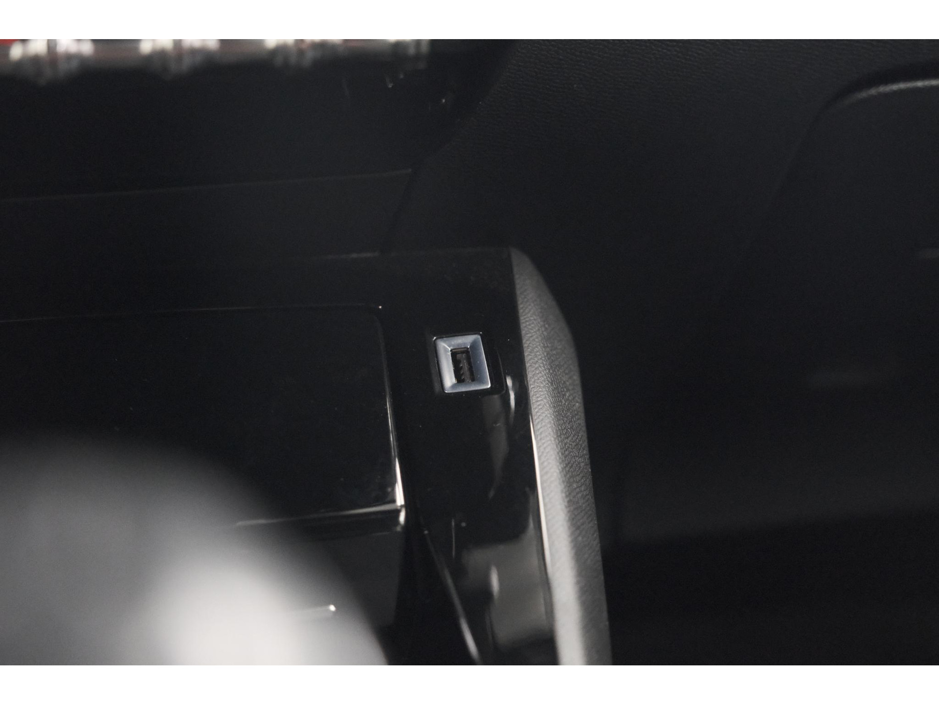 Peugeot 208 PureTech 100 GT | Camera | Adaptieve Cruise Control | Navigatie | Apple Carplay