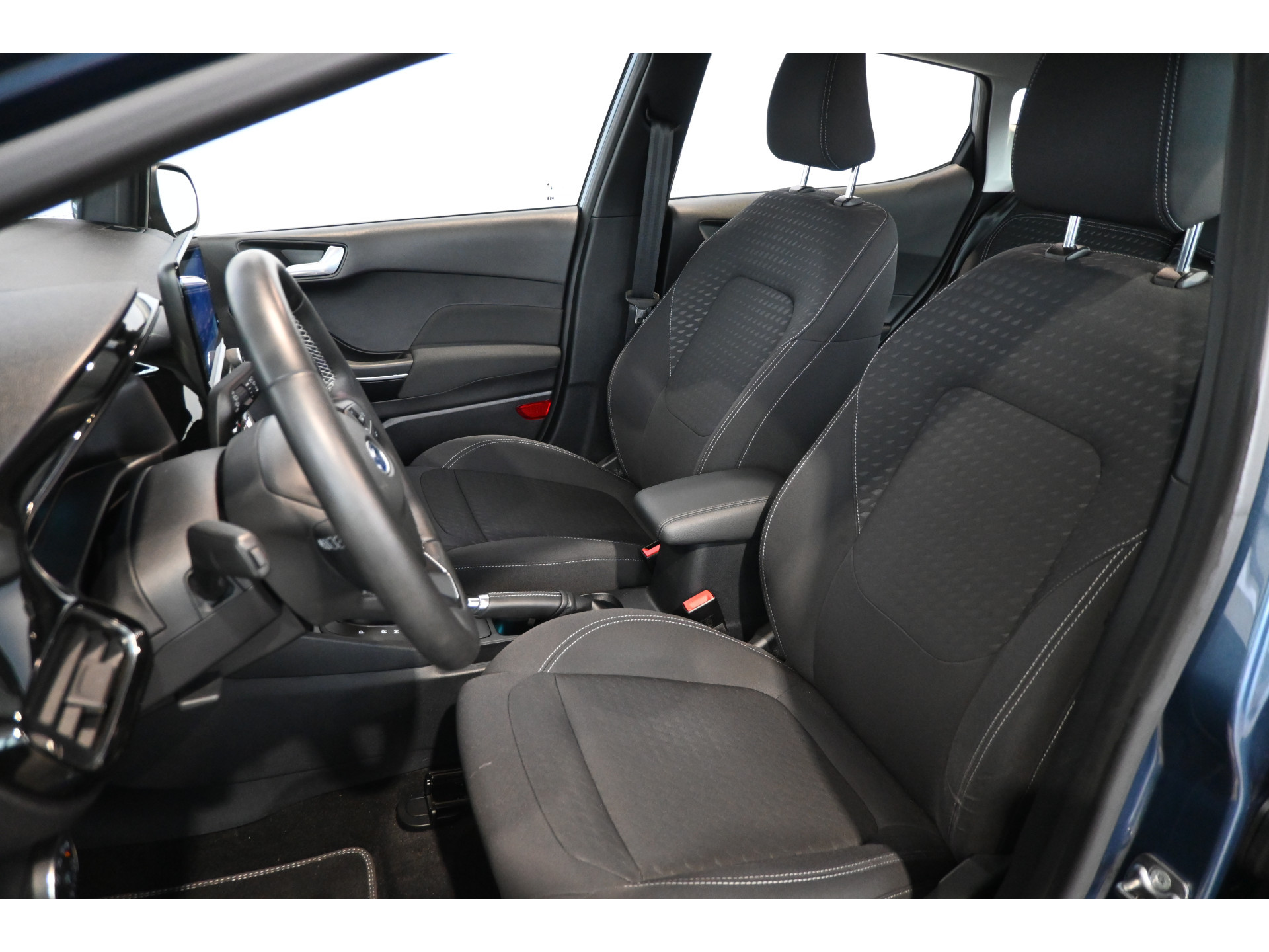 Ford Fiesta 1.0 EcoBoost Titanium Automaat Clima Navigatie LED Carplay Rijklaarprijs Inruil Mogelijk!