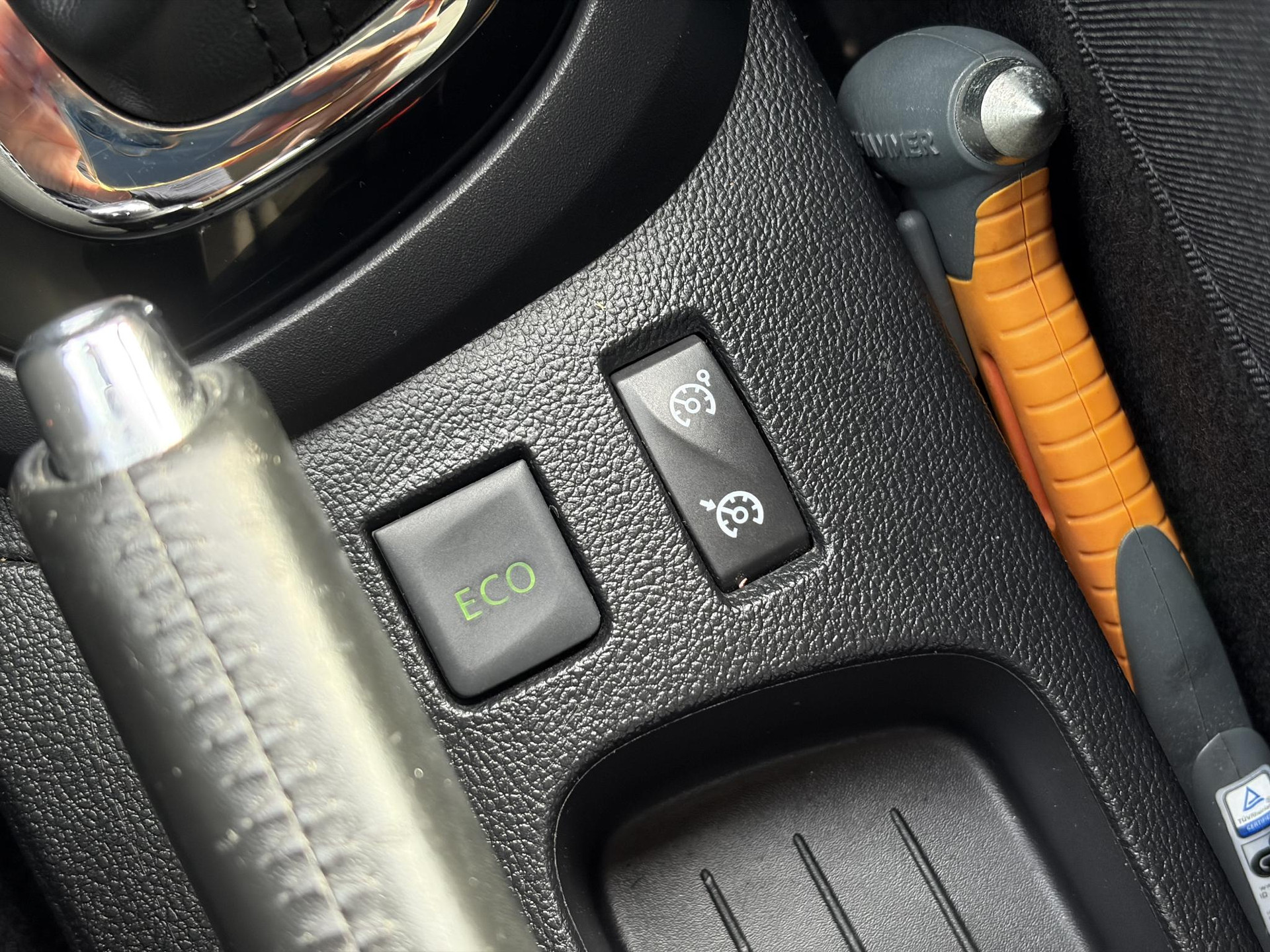 Renault Captur 1.2 TCe Dynamique ✓Navi✓Trekhaak✓Keyless✓Clima✓Cruise✓Dealer Onderhouden✓Automaat✓120pk✓Lm velgen✓Pdc✓N.A.P✓Apk tot 06-2027