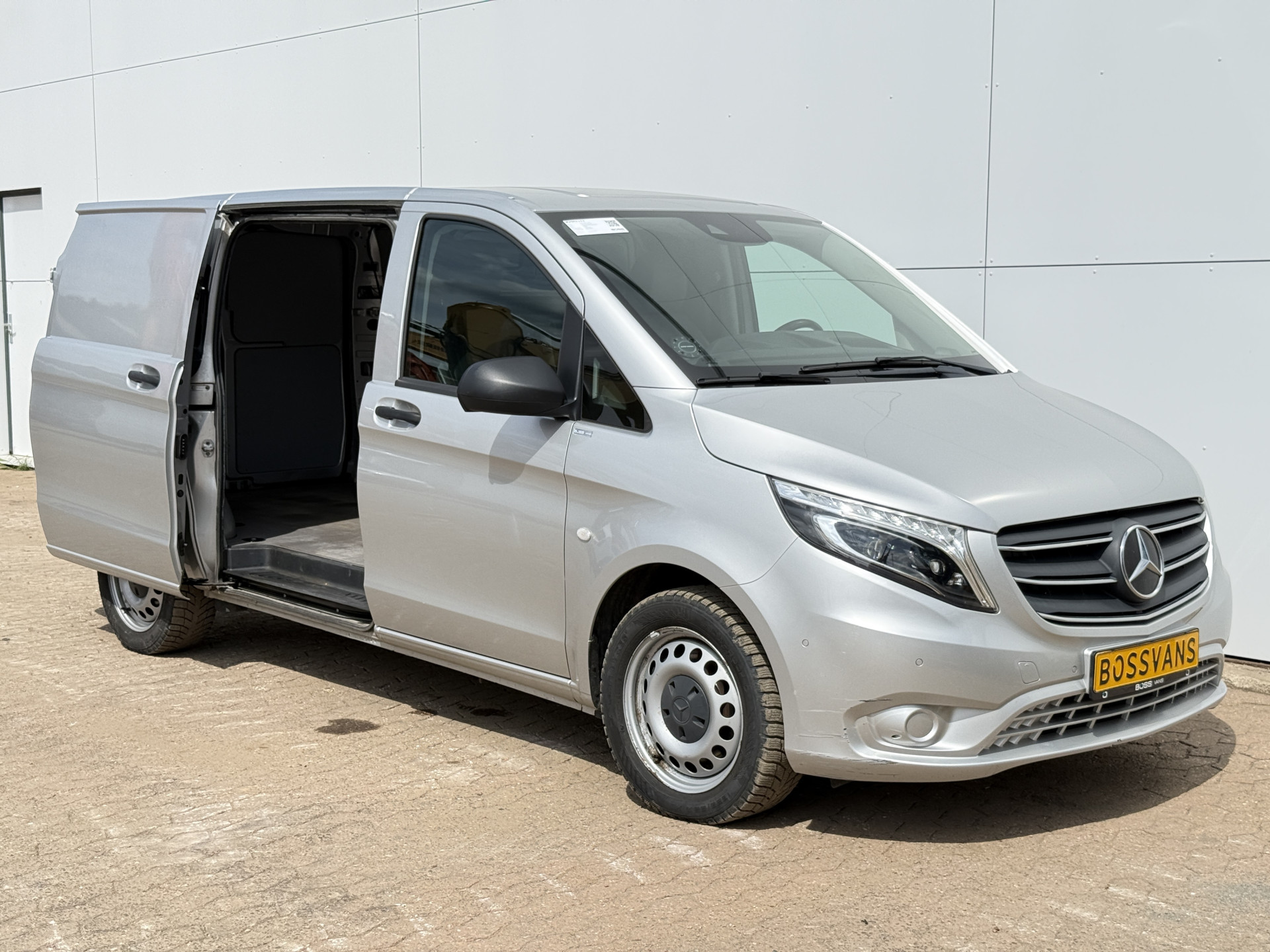 Mercedes-Benz Vito 119 1.9 CDI L2 190pk Automaat LE0 Dubbele Schuif Cruise Control Climate Control Trekhaak Carplay Camera Parkeersensoren v+a