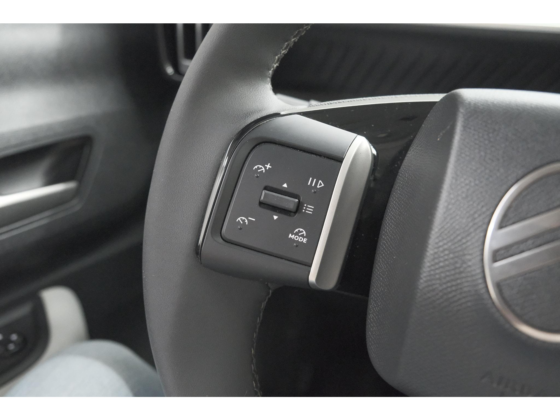 Citroen C3 1.2 Hybrid 110pk Max | Pack Winter | Camera | Navigatie | Parkeersensoren