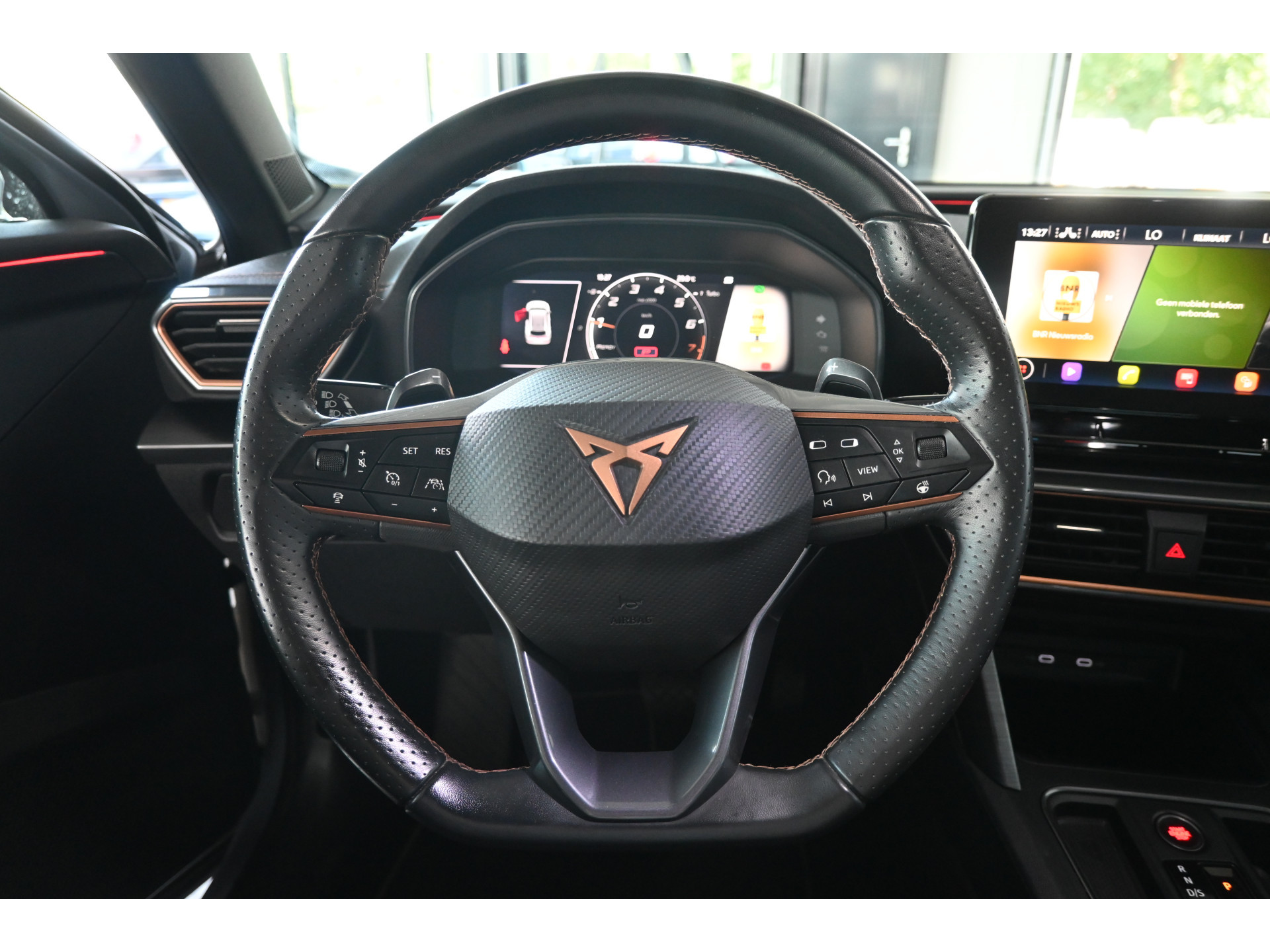 CUPRA Formentor 1.5 TSI Automaat Clima Adaptieve cruise Navigatie Apple carplay Trekhaak PDC Inruil mogelijk