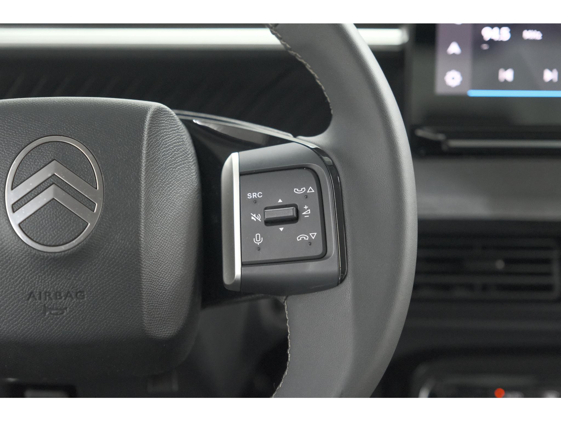 Citroen Ë-C3 Max 113pk 44 kWh | 7 KW Laadfunctie | Camera | Navigatie | Apple Carplay | Parkeersensoren