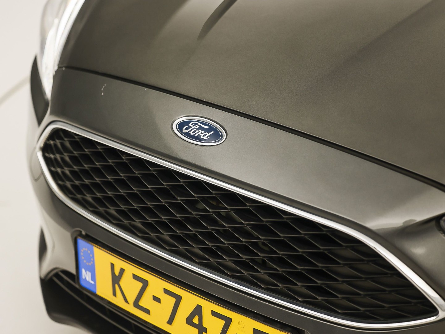 Ford Focus Wagon 1.0 Sport Automaat (NAVIGATIE, STUUR/STOELVERWARMING, LM VELGEN, SPORTSTOELEN, CRUISE, PARKEERSENSOREN, NIEUWSTAAT)