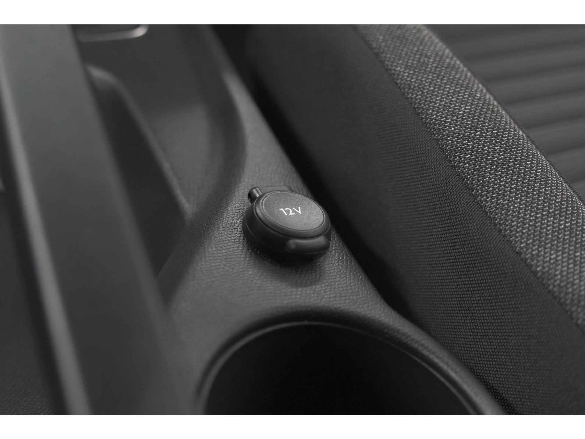 Peugeot 2008 PureTech 130 Active | Camera | Apple Carplay | Parkeersensoren | Stoelverwarming