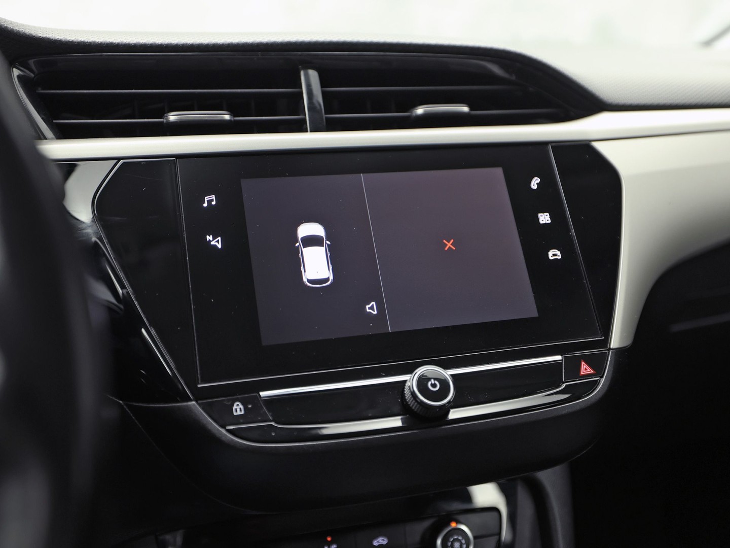 Opel Corsa 1.2 Sport Automaat (APPLE CARPLAY, GROOT NAVI, PARKEERSENSOREN, LEDER STUURWIEL, SPORTSTOELEN, LED KOPLAMPEN, LM VELGEN, CRUISE, NIEUWSTAAT)