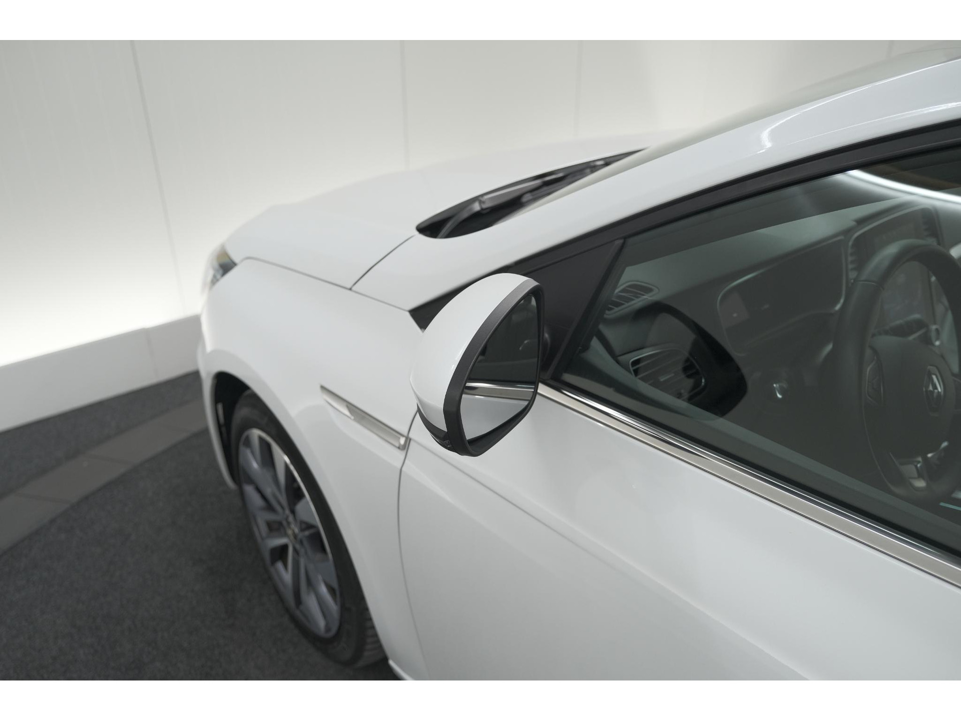 Renault Mégane Estate TCe 140 EDC Techno | Trekhaak | Camera | Navigatie | 9.3 Inch Groot Scherm