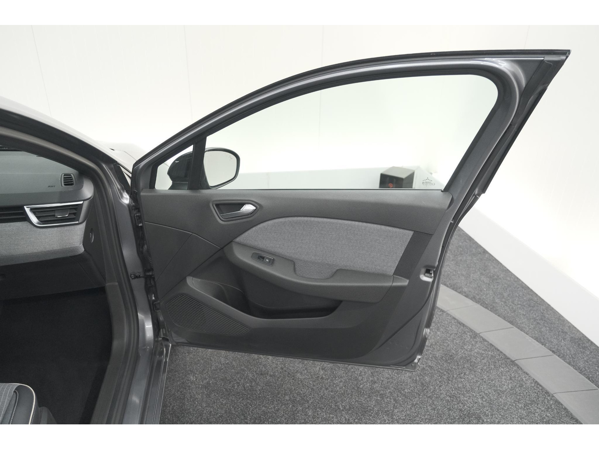 Renault Clio TCe 90 Techno | 360 Camera | Adaptieve Cruise Control | 9.3 Inch Groot Scherm