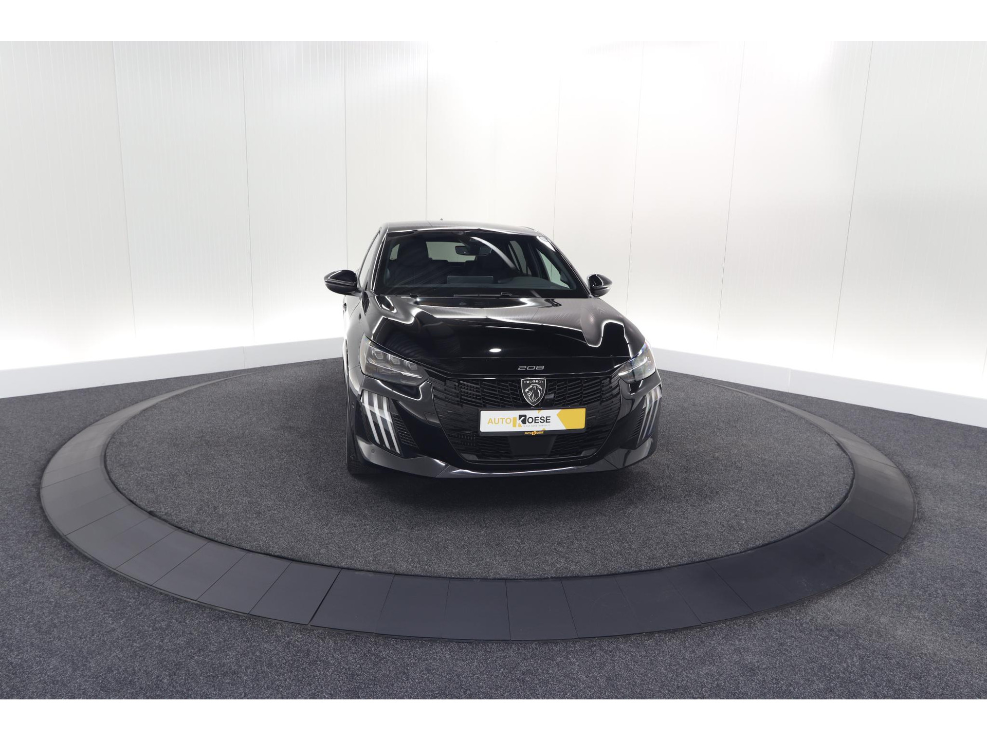 Peugeot 208 Hybrid 136 e-DCS6 GT | 360 Camera | Adaptieve Cruise Control | Dodehoekdetectie | Apple Carplay