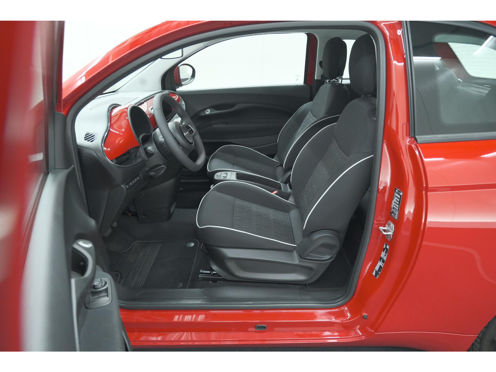 Fiat 500 Urban 42 kWh | SOH 97,9% | 3 Fase | Camera | Apple Carplay | Keyless start