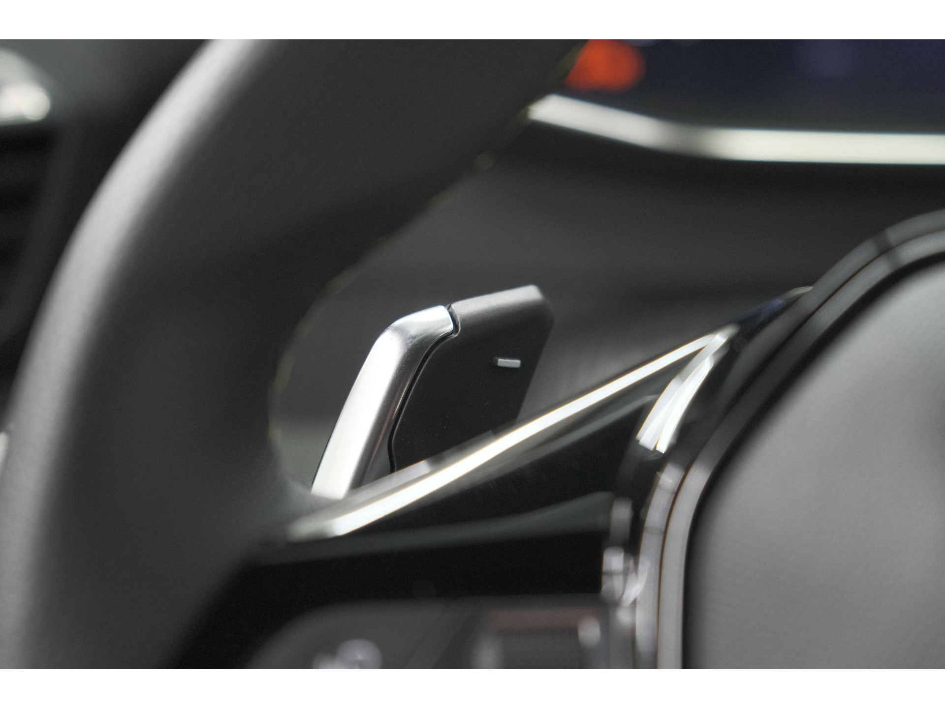 Peugeot 2008 1.2 Hybrid 136 GT | Camera | Apple Carplay | Parkeersensoren