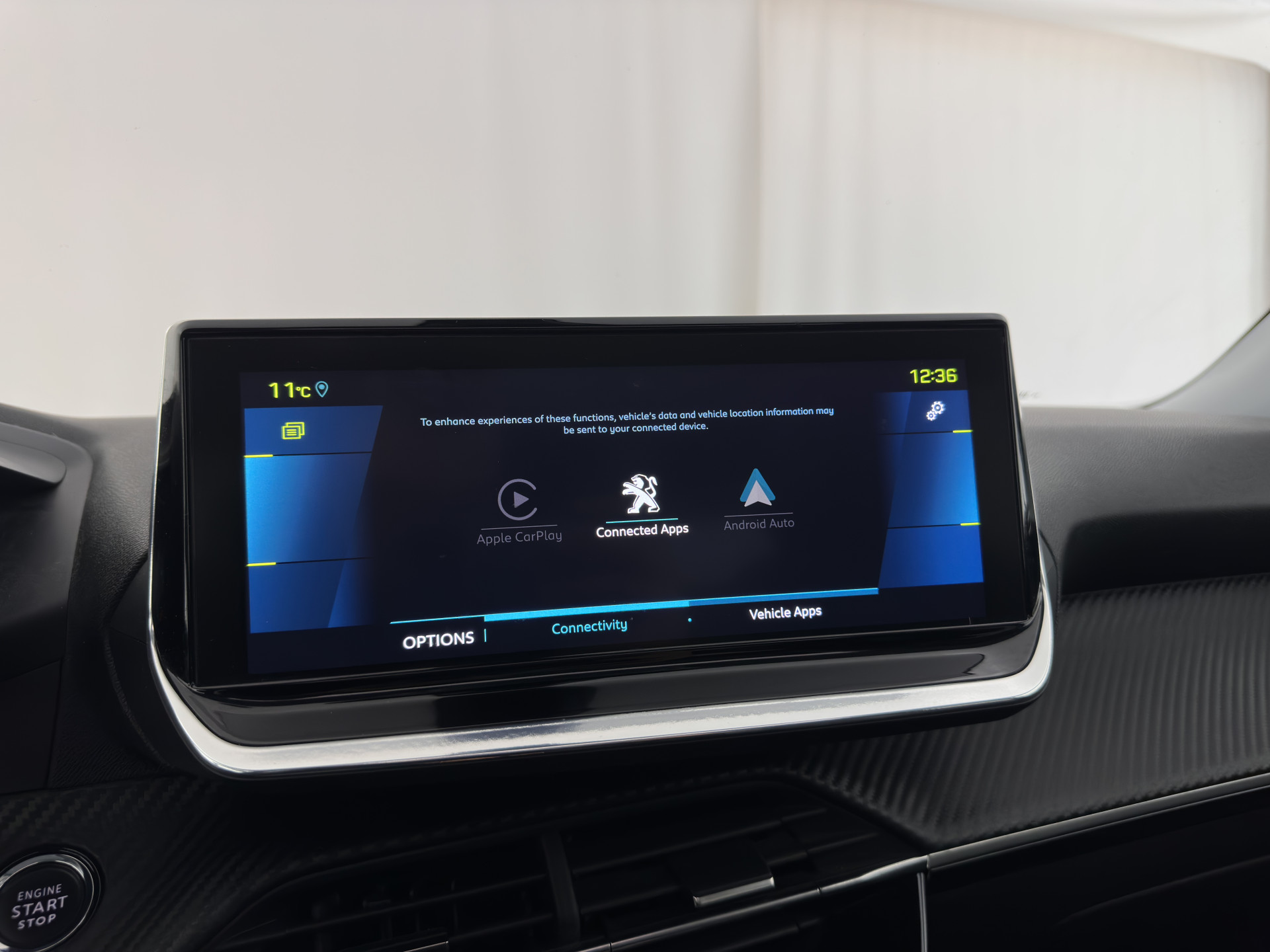 Peugeot e-2008 EV Allure 50 kWh [ 3-Fase ] {SOH-84%} (INCL-BTW) *PANO | LEATHER-FABRIC | FULL-LED | SPORT-SEATS | DIGI-COCKPIT | CAMERA | KEYLESS | PRIVACY-GLASS | DAB+ | NAVI-FULLMAP | ECC | CARPLAY | LANE-ASSIST | PDC | CRUISE | 17''ALU*