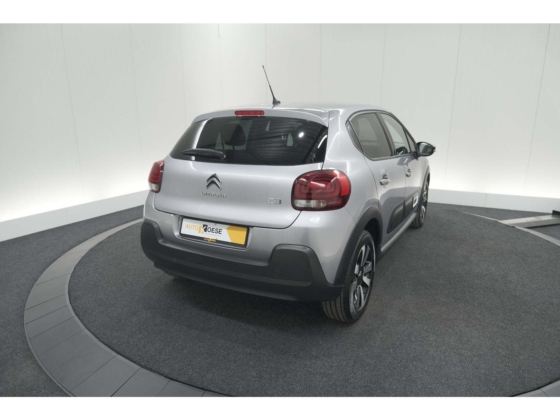 Citroen C3 PureTech 110 EAT6 Max | Apple Carplay | Parkeersensoren | Climate Control | 16 Inch Lichtmetalen Velgen