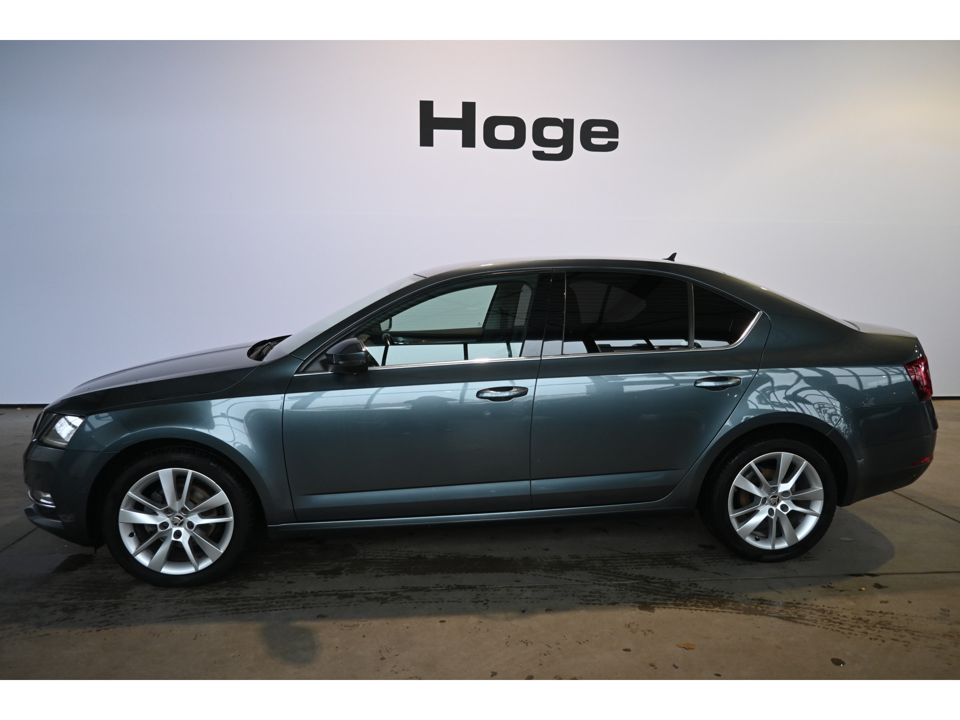 ŠKODA Octavia 1.0 TSI Greentech Style Business Automaat Navigatie Carplay Stoelverwarming Inruil Mogelijk!