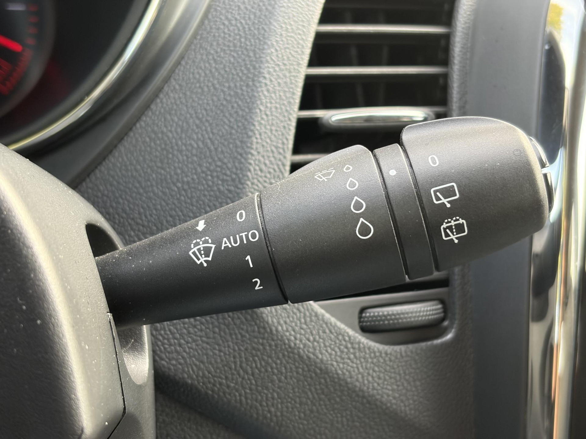 Renault Captur 1.2 TCe Dynamique ✓Navi✓Trekhaak✓Keyless✓Clima✓Cruise✓Dealer Onderhouden✓Automaat✓120pk✓Lm velgen✓Pdc✓N.A.P✓Apk tot 06-2027