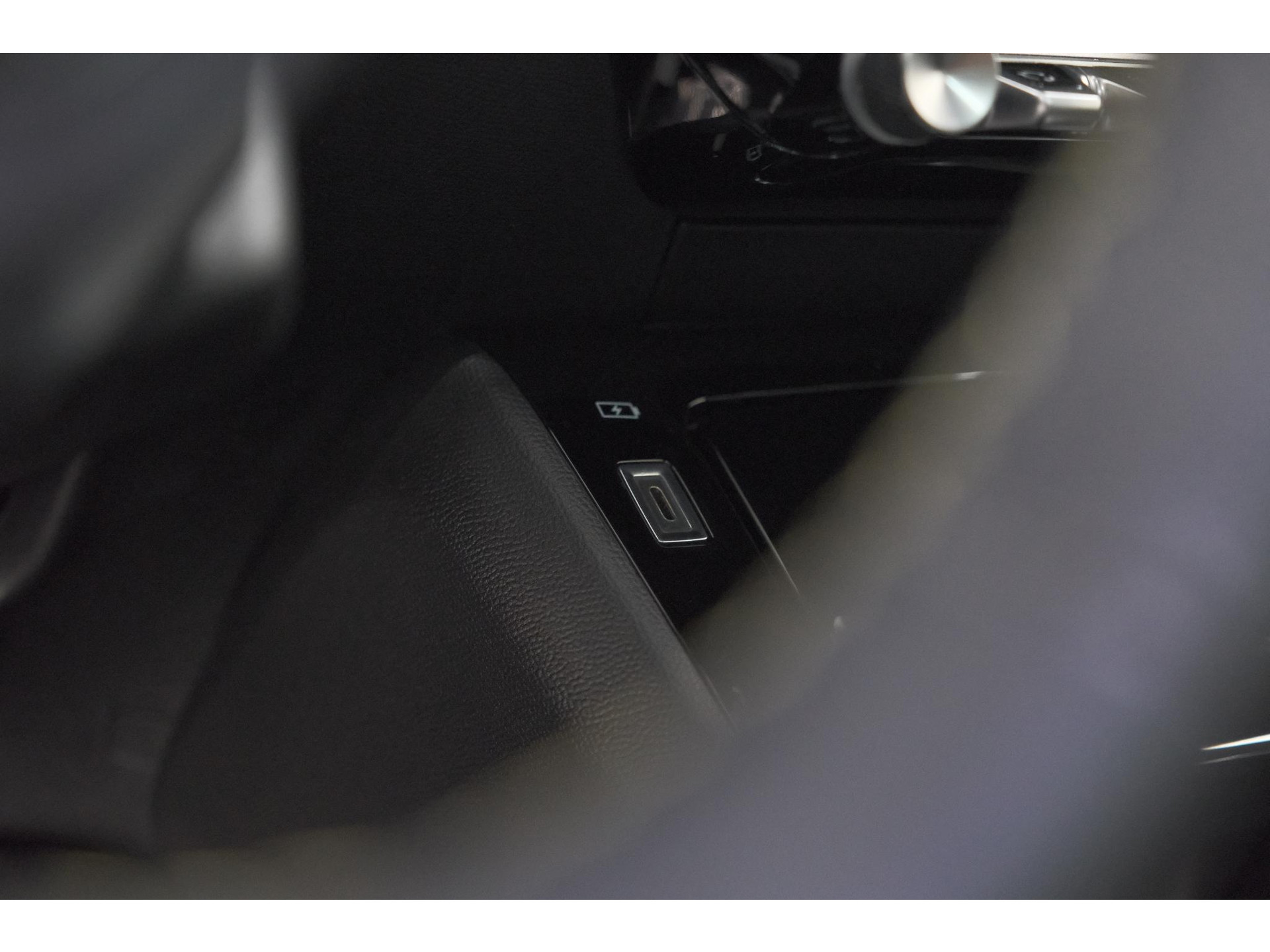 Peugeot 208 PureTech 130 EAT8 GT | Glazen Panoramadak | Camera | Navigatie