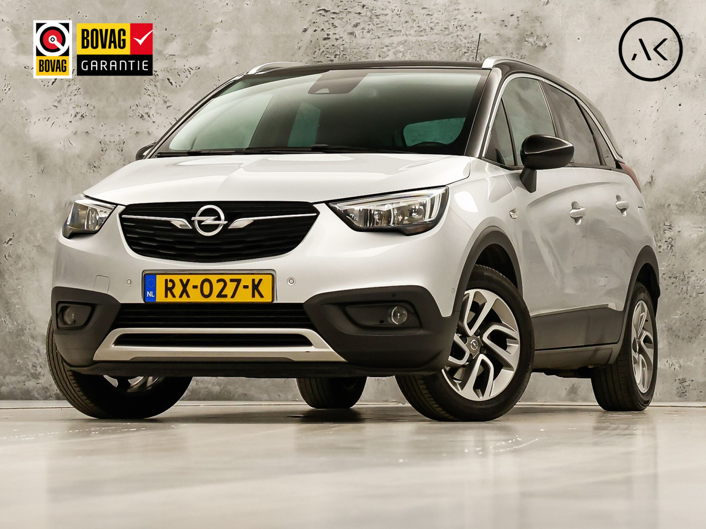 Opel Crossland X 1.2 Turbo Innovation (APPLE CARPLAY, GROOT NAVI, CLIMATE, 360 CAMERA, STUUR/STOELVERWARMING, SPORTSTOELEN, GETINT GLAS, CRUISE, NIEUWSTAAT)