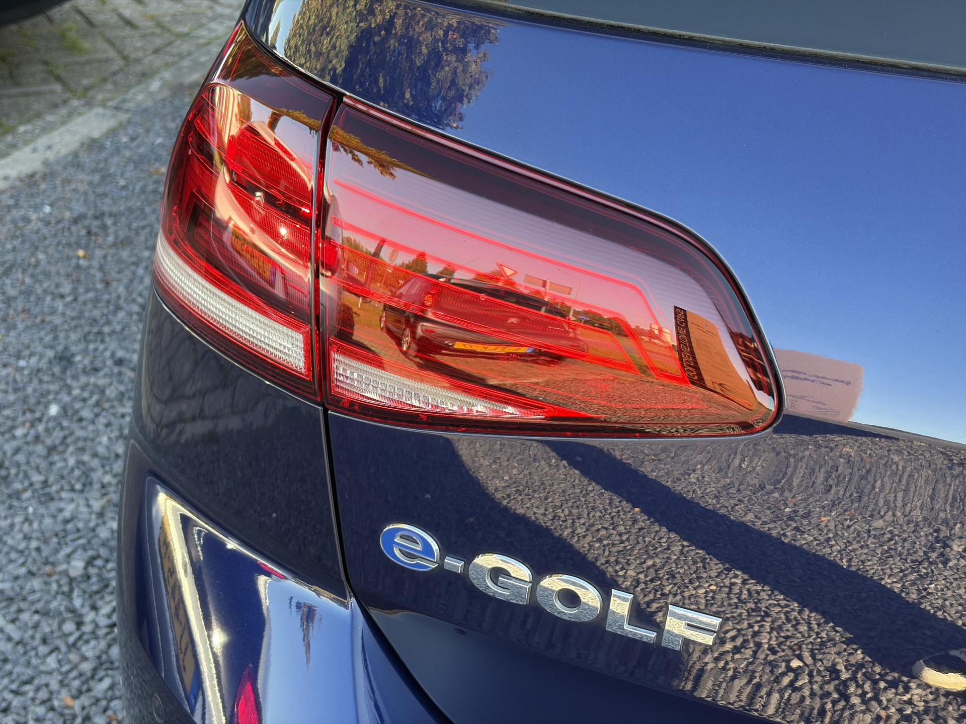 Volkswagen e-Golf e-Golf ✓SOH 88.57%✓Carplay✓Navi✓Leder✓Clima✓Cruise✓Pdc V+A✓LED✓16'' Lm velgen✓N.A.P✓Apk tot 02-2027