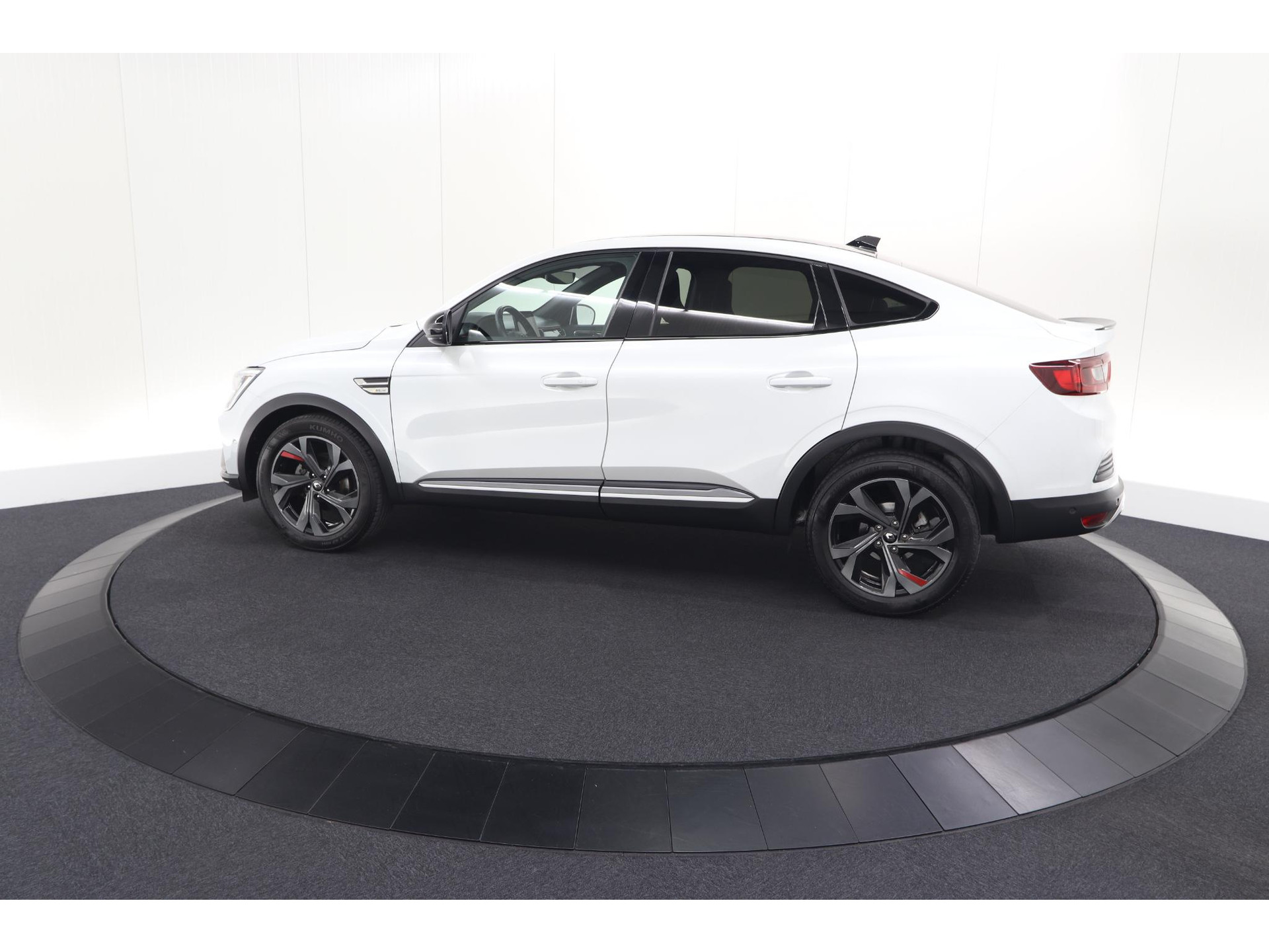 Renault Arkana 1.3 TCe 140 EDC RS Line | Camera | Cruise Control Adaptief | Dodehoekdetectie | Stoelverwarming | Apple Carplay