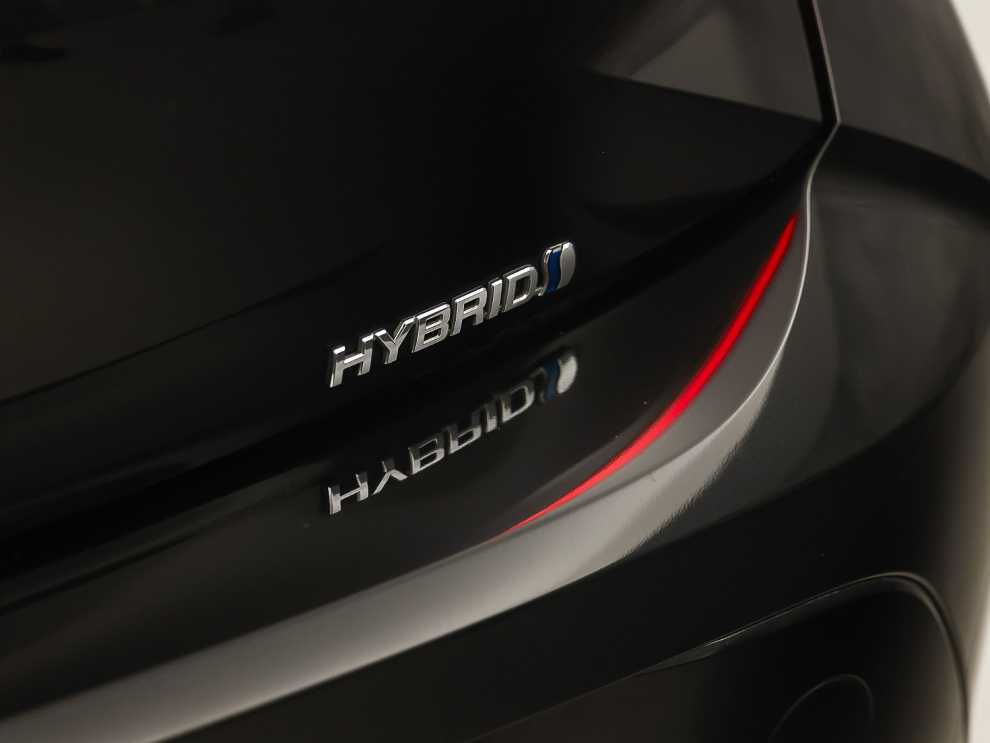 Toyota Corolla 1.8 Hybrid Sport Automaat (VIRTUAL COCKPIT, APPLE CARPLAY, CAMERA, STUUR/STOELVERWARMING, SPORTSTOELEN, ADAPTIVE CRUISE, ZWART HEMEL, NIEUWE APK, NIEUWSTAAT)