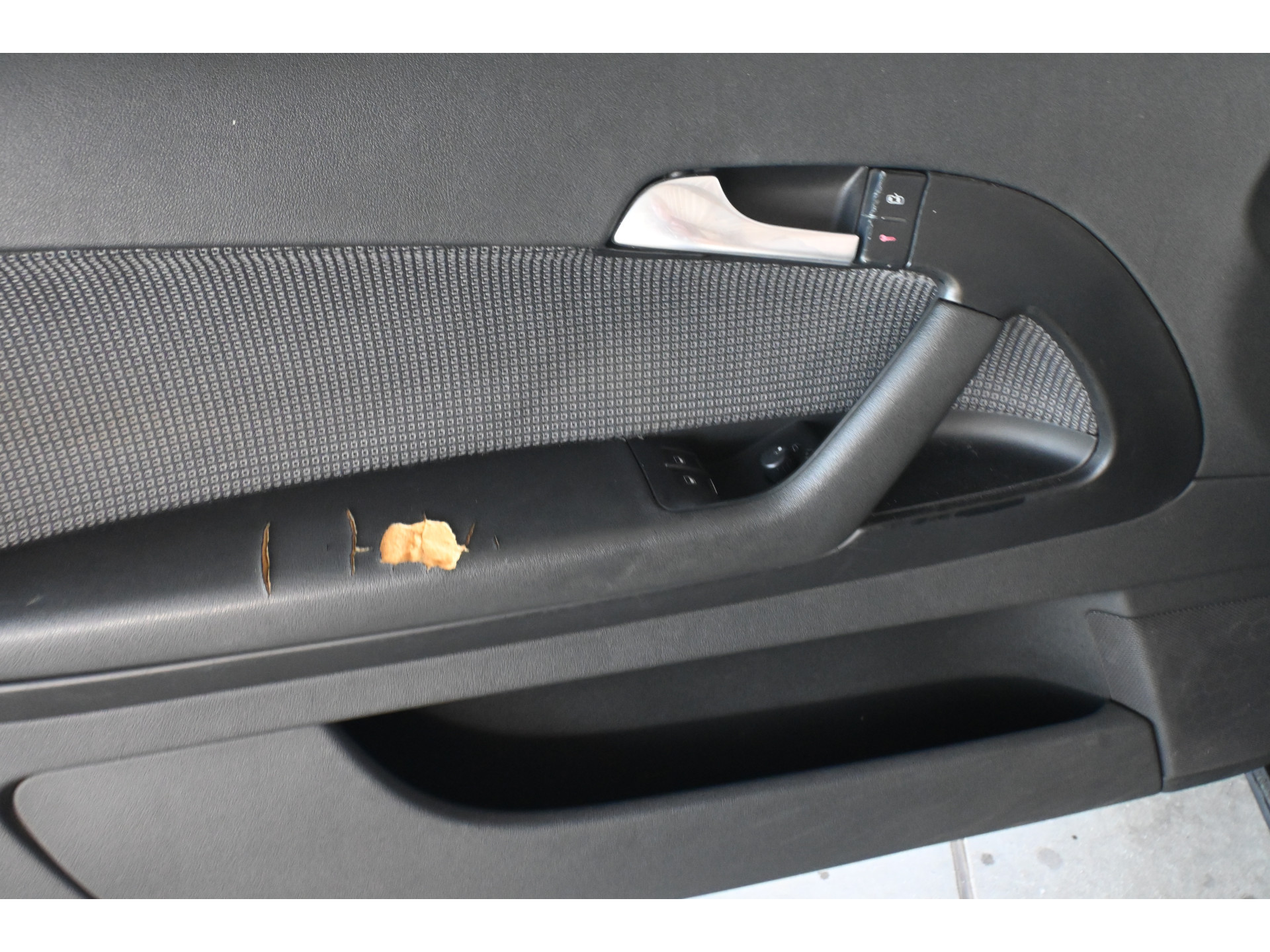 Audi A3 1.6 Attraction Clima Cruise Control Lichtmetaal All in Prijs! Inruil Mogelijk!