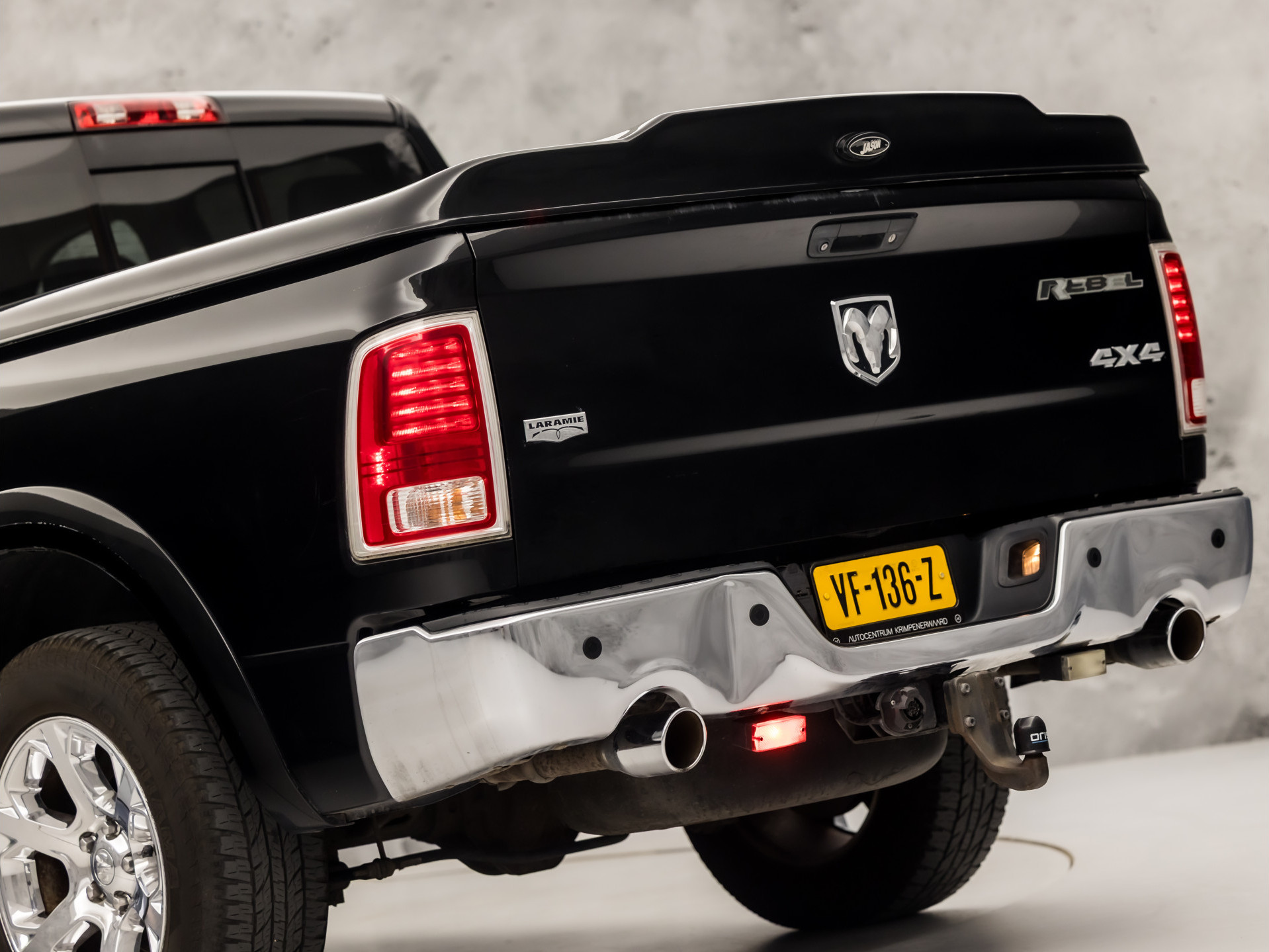Dodge Ram 5.7 V8 4x4 Quad Cab 6'4 402Pk Automaat (MARGE, SCHUIFDAK, LUCHTVERING, STOELKOELING/VERWARMING, NAVIGATIE, CAMERA, LEDER, MEMORY SEATS, TREEPLANKEN, TREKHAAK, KEYLESS, GETINT GLAS, NIEUWE APK, NIEUWSTAAT)